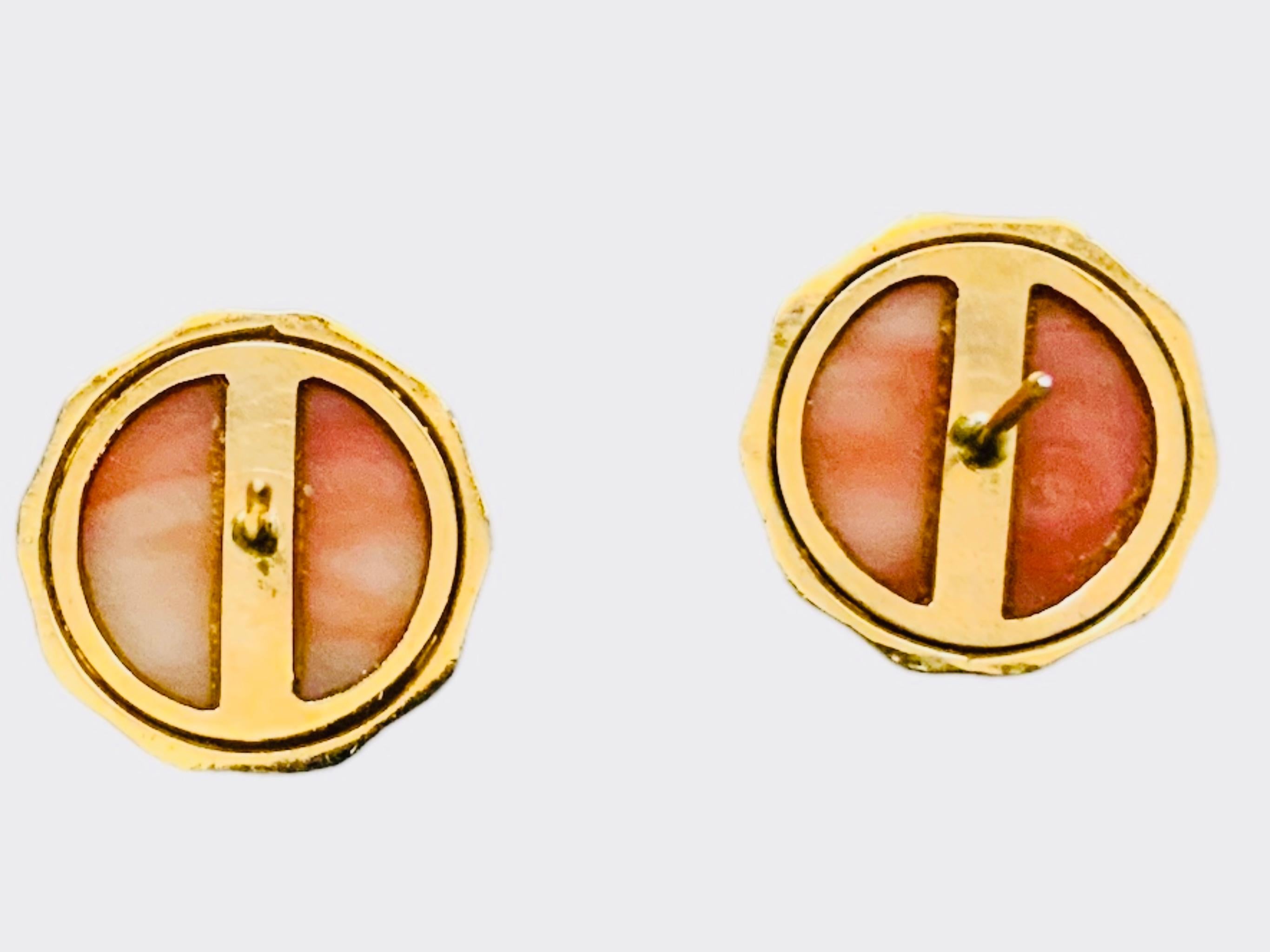 Round Cut 14K Yellow Gold Coral Pair Of Earrings 