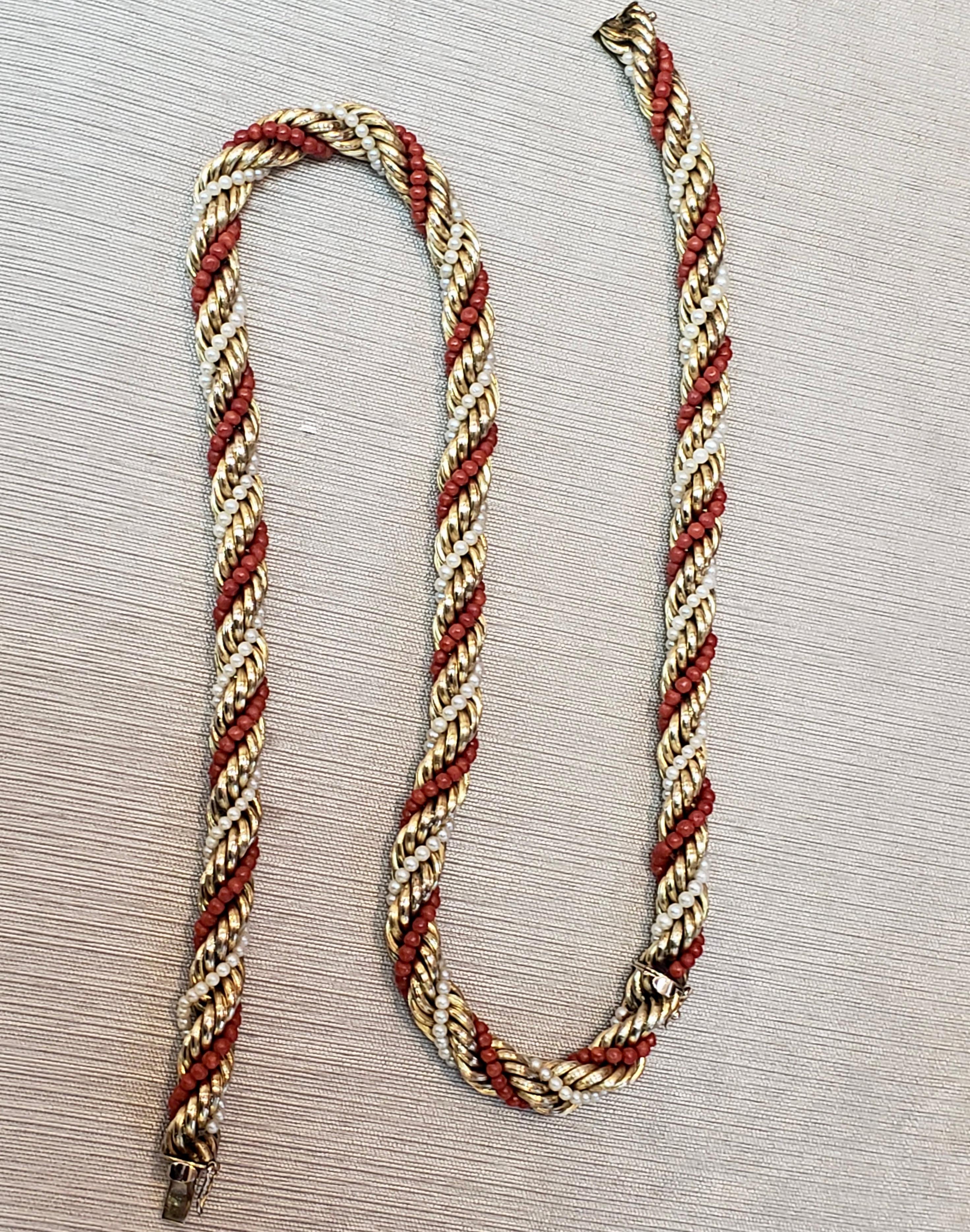 Halskette und Armband aus 14 Karat Gelbgold mit Koralle, Perle und Seil (zubehör)  im Zustand „Gut“ im Angebot in Westport, CT
