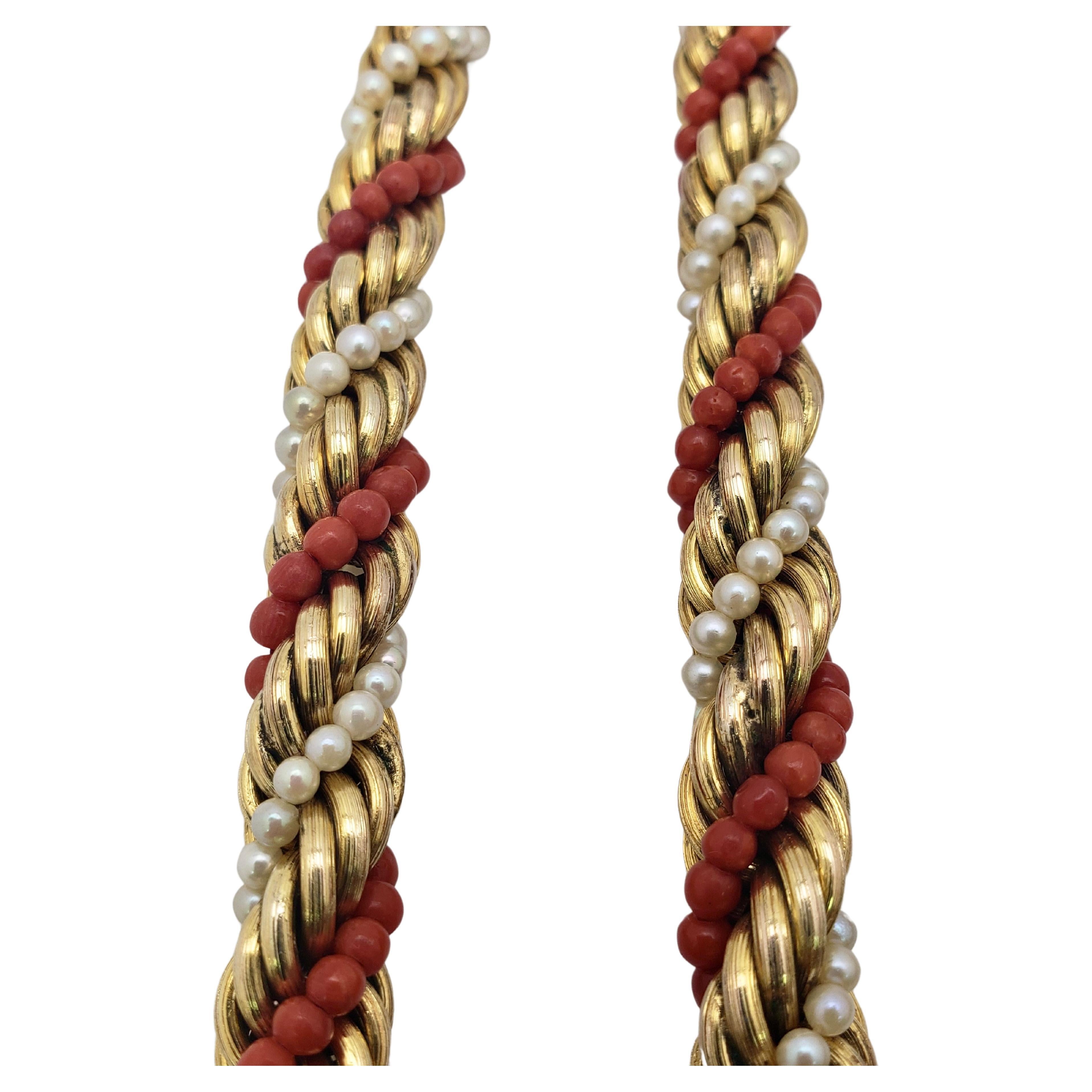 Halskette und Armband aus 14 Karat Gelbgold mit Koralle, Perle und Seil (zubehör)  im Angebot