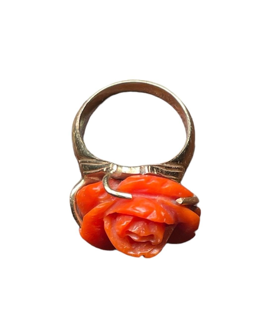 14K Yellow Gold Coral Ring In Good Condition For Sale In Guaynabo, PR