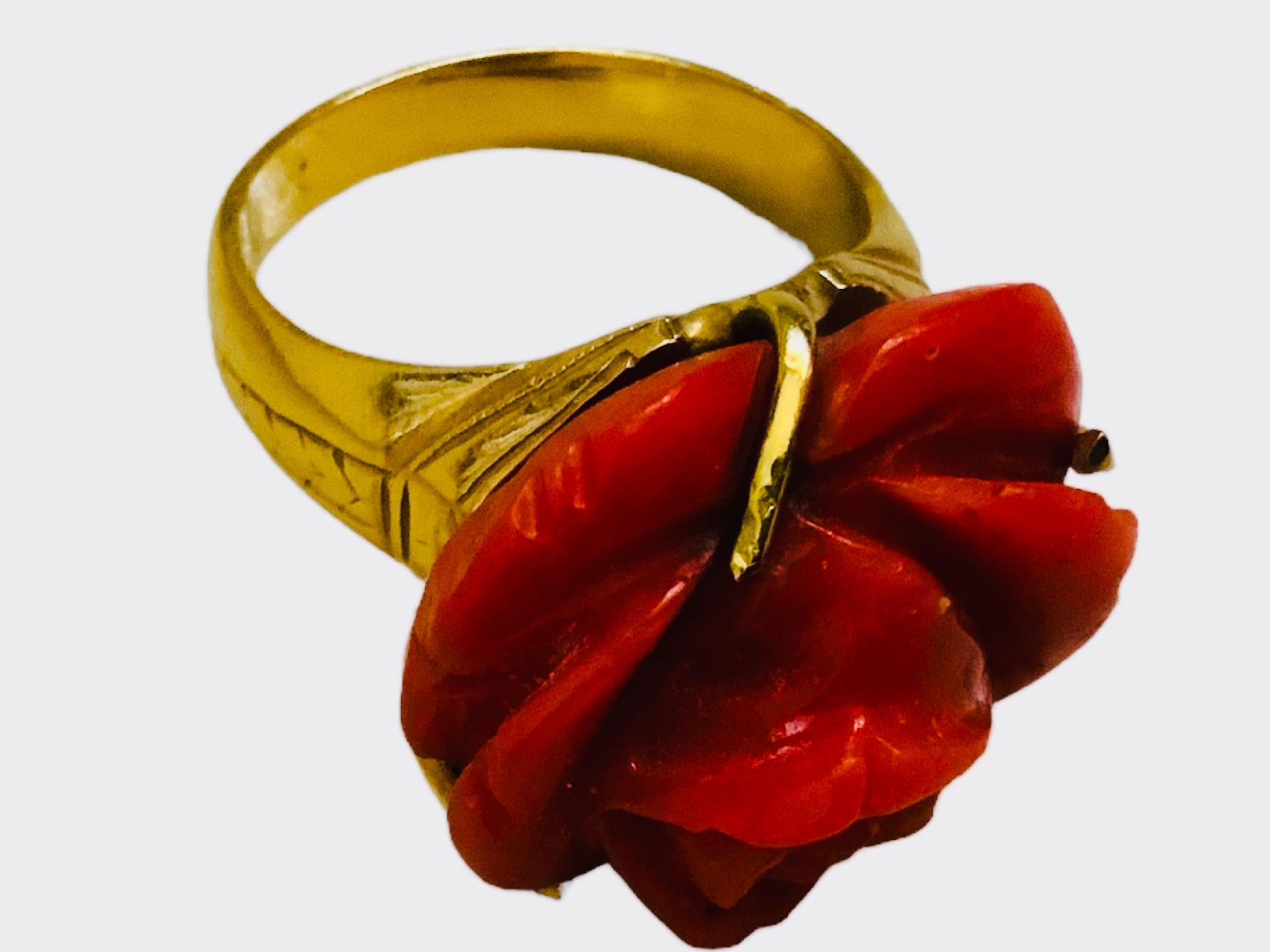 14K Yellow Gold Coral Ring For Sale 2