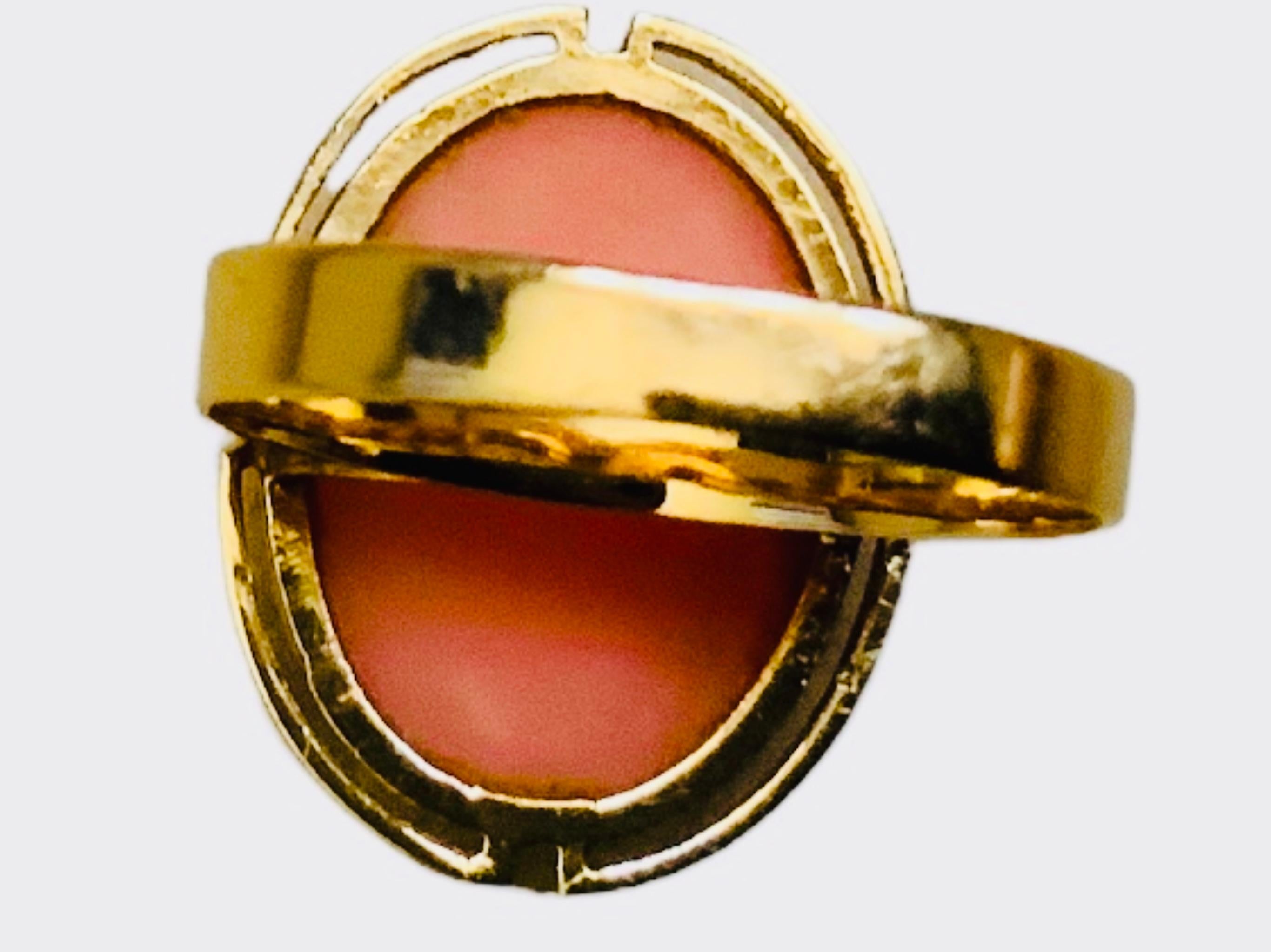 Korallenring aus 14 Karat Gelbgold 3