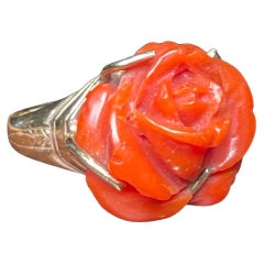 Vintage 14K Yellow Gold Coral Ring