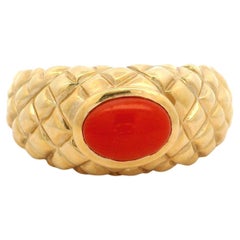 14k Yellow Gold Coral Tufted Textured Finish Bezel Solitaire Band Ring Size 5.5