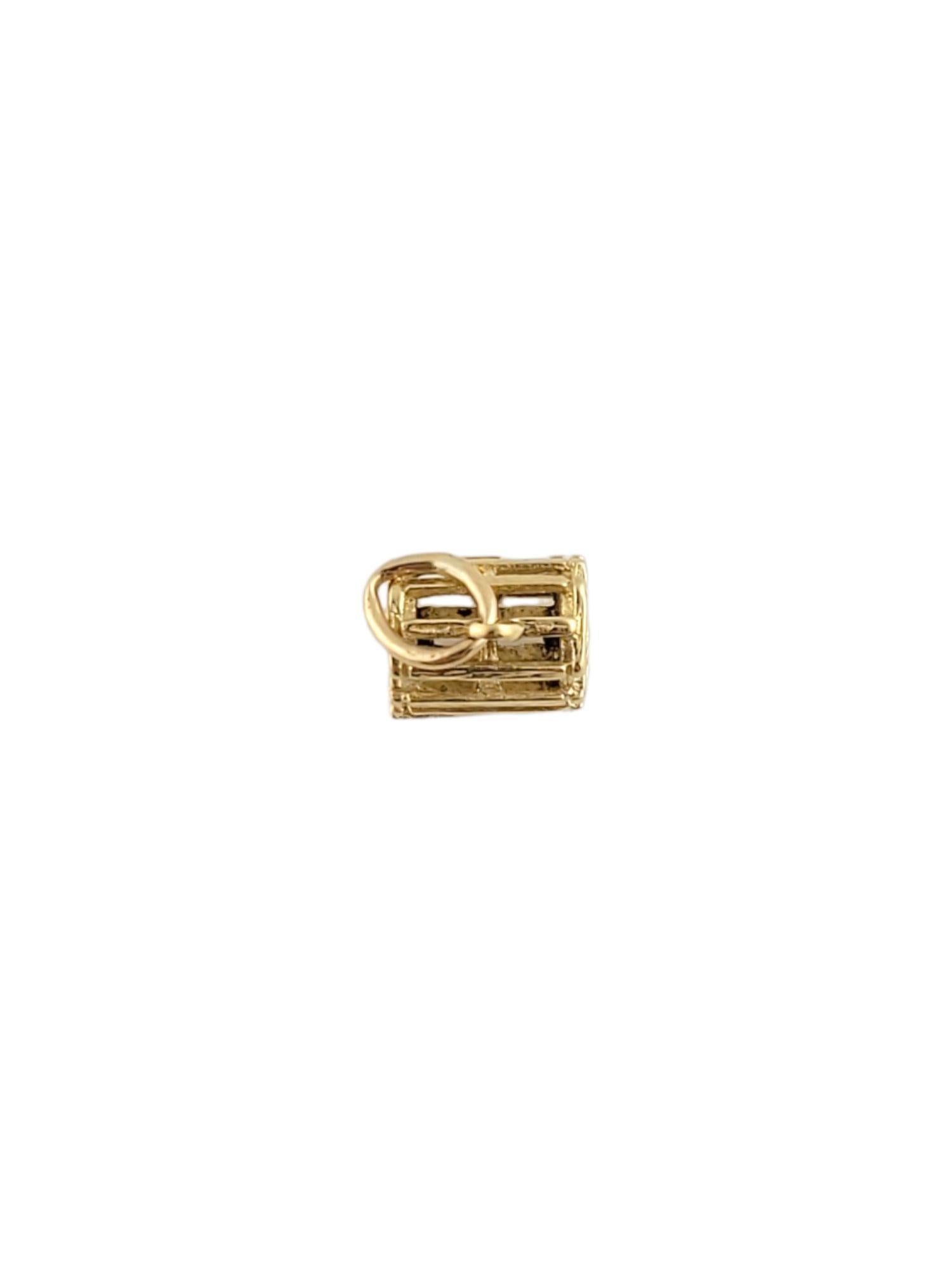 Adorable 3D crab trap charm is crafted in 14k yellow gold.

Dimensions: 9mm X 9mm X 7mm

Weight:  1.1gr / 0.7dwt

Hallmark: 14K ROI

Very good condition, professionally polished.

Will come packaged in a gift box and will be shipped U.S. Priority