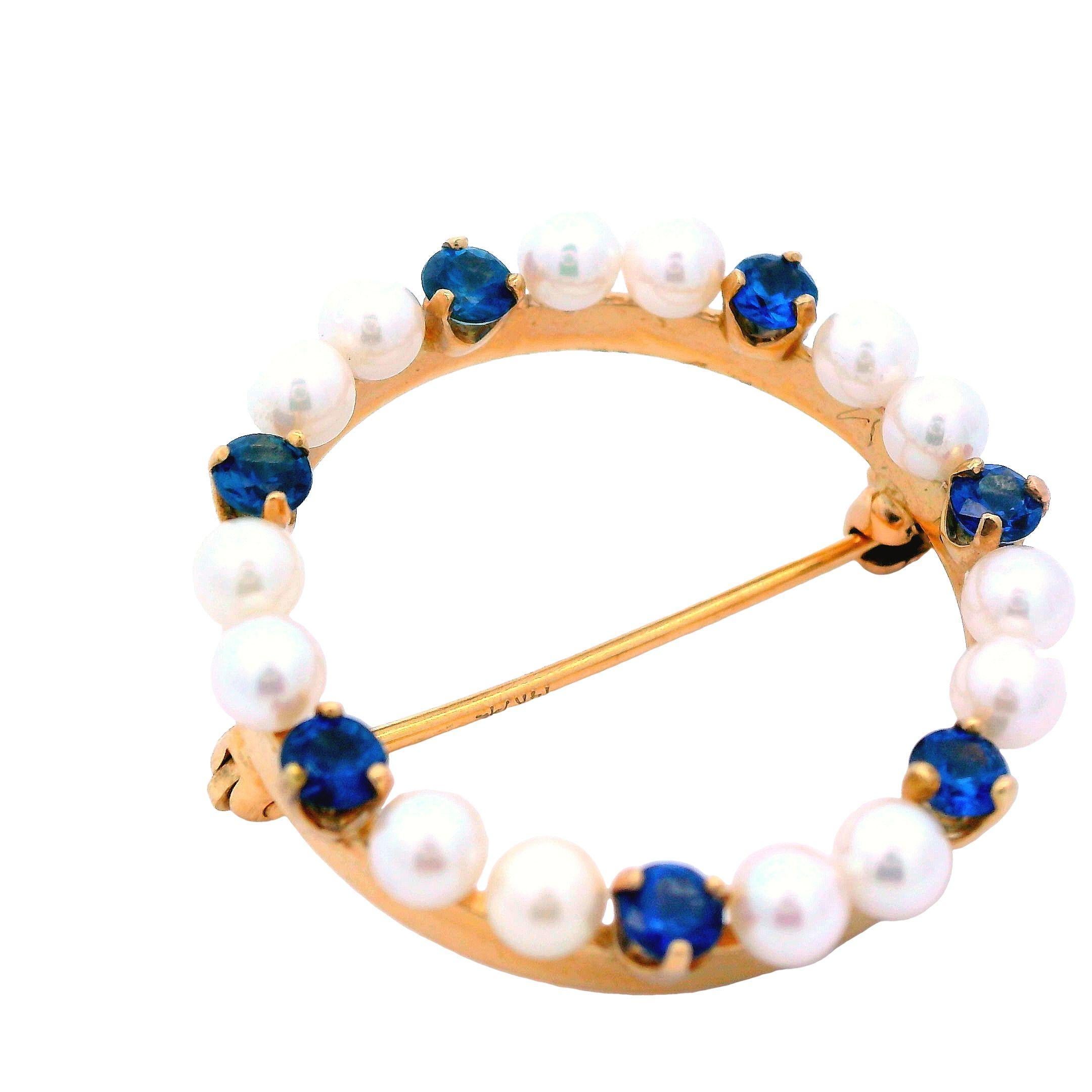 Contemporary 14K Yellow Gold Craig Drake Royal Blue Sapphire & Pearl Circle Pin Ca. 1960s For Sale