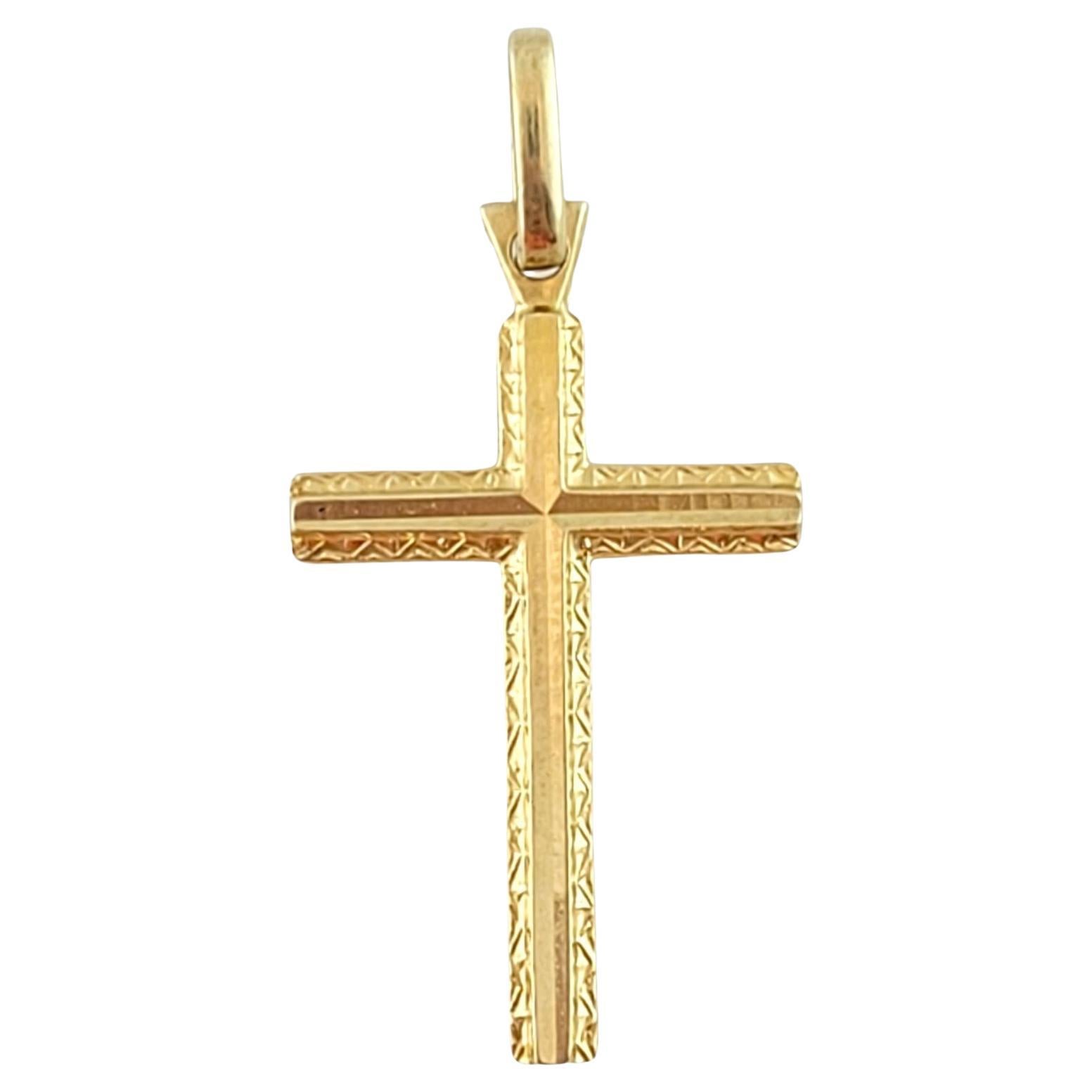 Pendentif croix en or jaune 14 carats n°12957