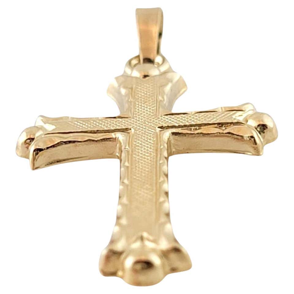 Yellow Gold Budded Cross Pendant Necklace 32