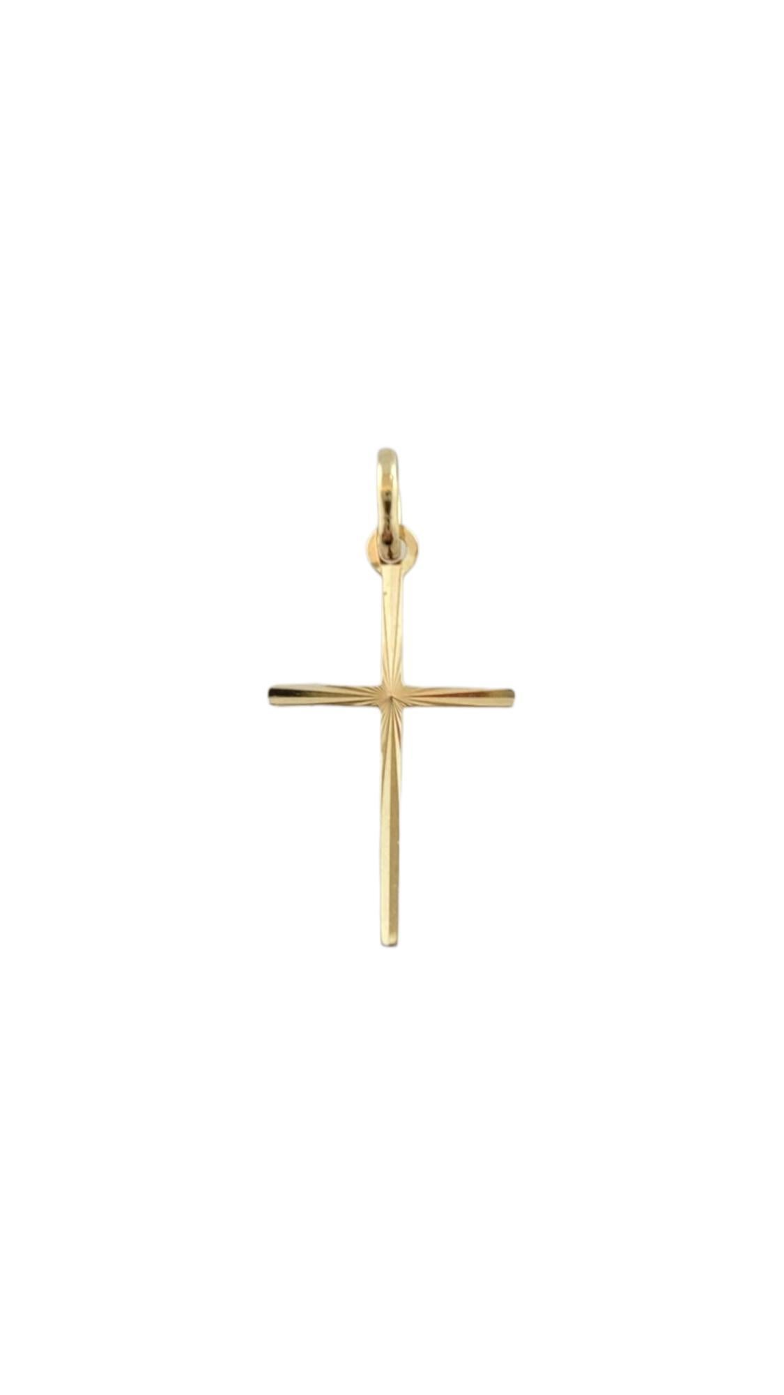Vintage 14K Yellow Gold Cross Charm

Lovely simple cross charm in 14 karat yellow gold.

Hallmark: ITALY 14KS

Weight: 0.3 g/ 0.2 dwt.

Measurements: 20.6 mm X 12.07 mm

Very good condition, professionally polished.

Will come packaged in a gift box