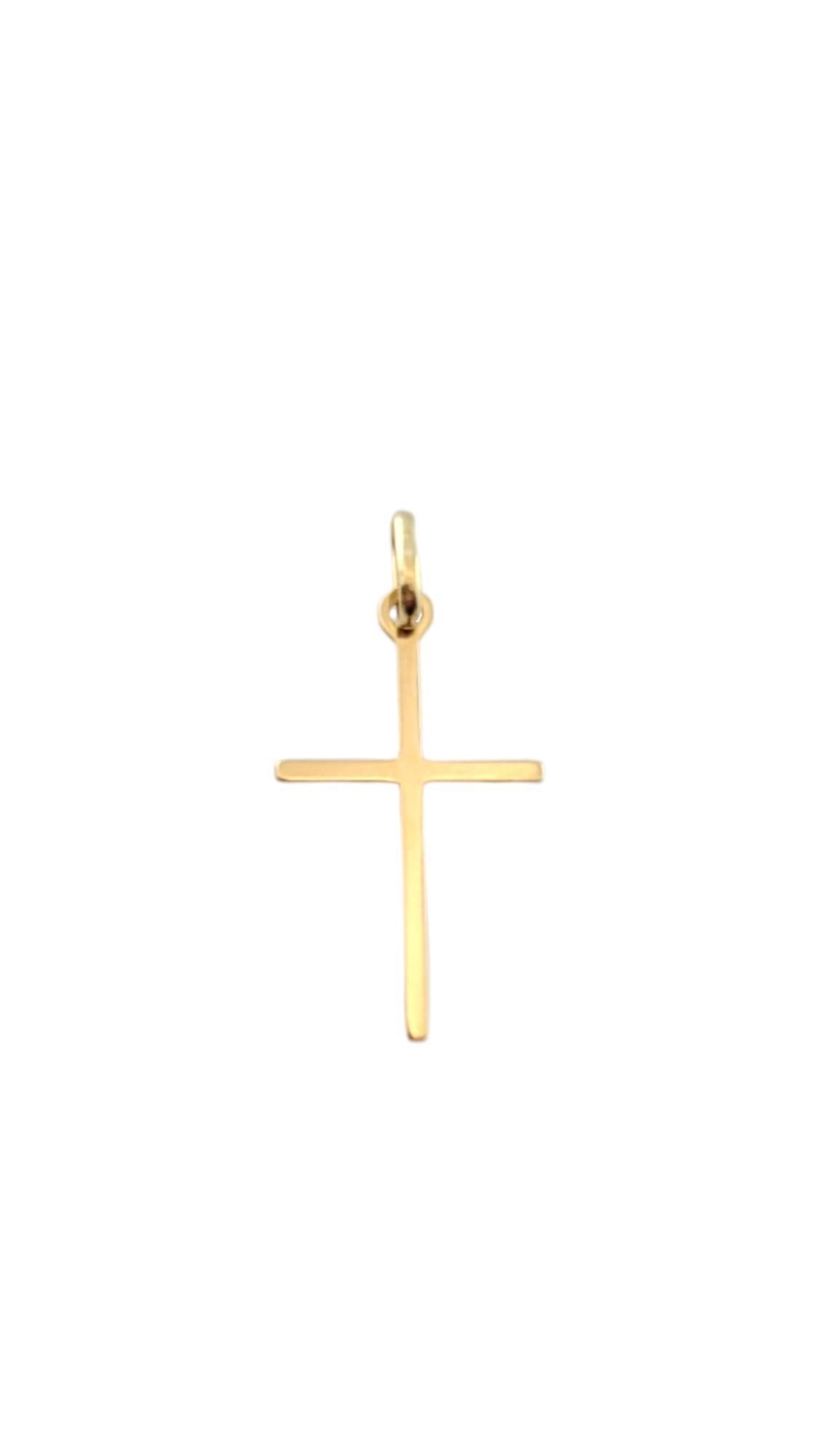 14K Yellow Gold Cross Pendant #16216 In Good Condition For Sale In Washington Depot, CT