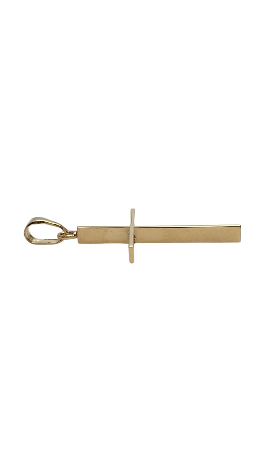 Pendentif croix en or jaune 14K

Cet accessoire intemporel est fabriqué dans un magnifique or jaune 14 carats et constitue un ajout significatif à votre collection.

Taille : 24.45mm X 14.61mm X 0.65mm

Poids : 0,8 g/ 0,5 dwt

Poinçon : 14K

Très