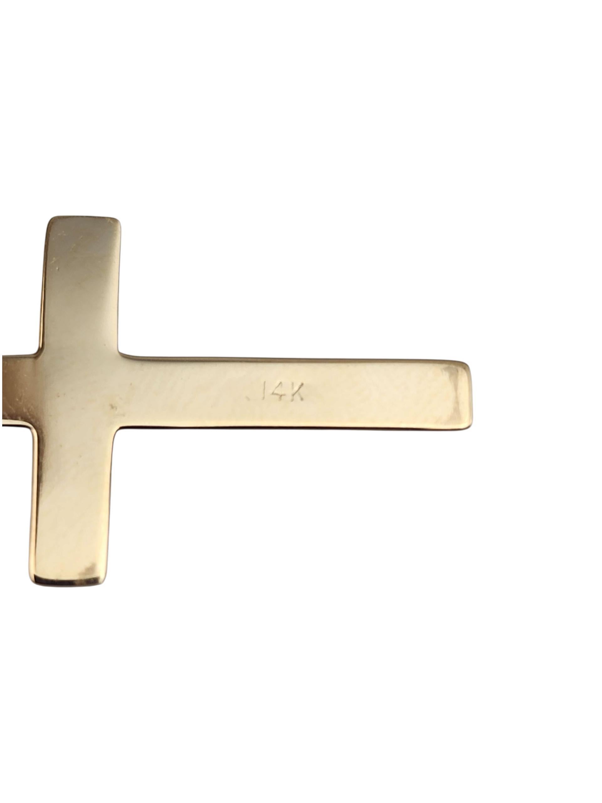 Ciondolo a forma di croce in oro giallo 14K #22341 in vendita 1