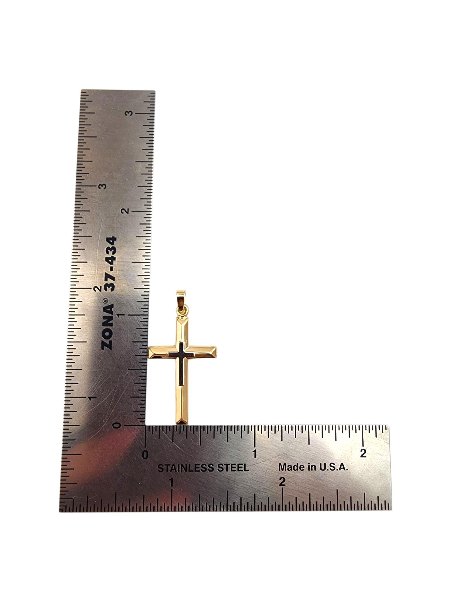 Ciondolo a forma di croce in oro giallo 14K #22341 in vendita 2