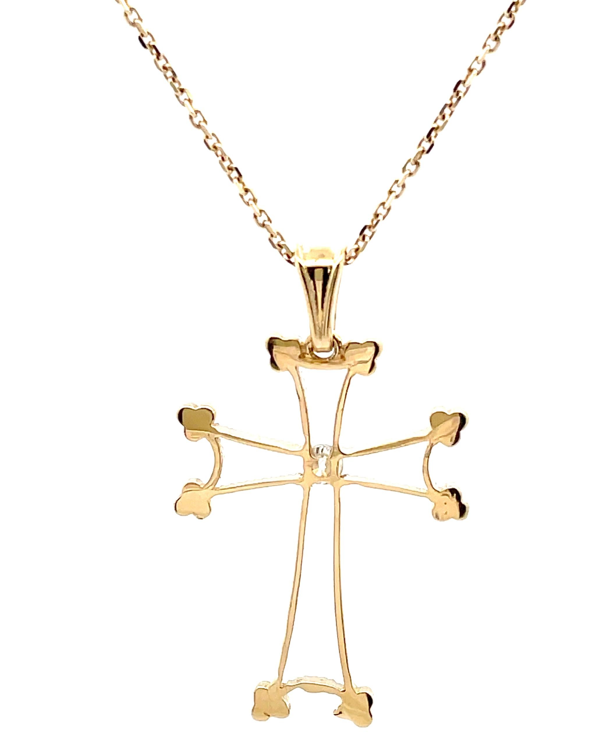 14K Gelbgold Kreuz-Anhänger Halskette mit einem Diamanten 0,14 Karat im Zustand „Neu“ im Angebot in Old Tappan, NJ