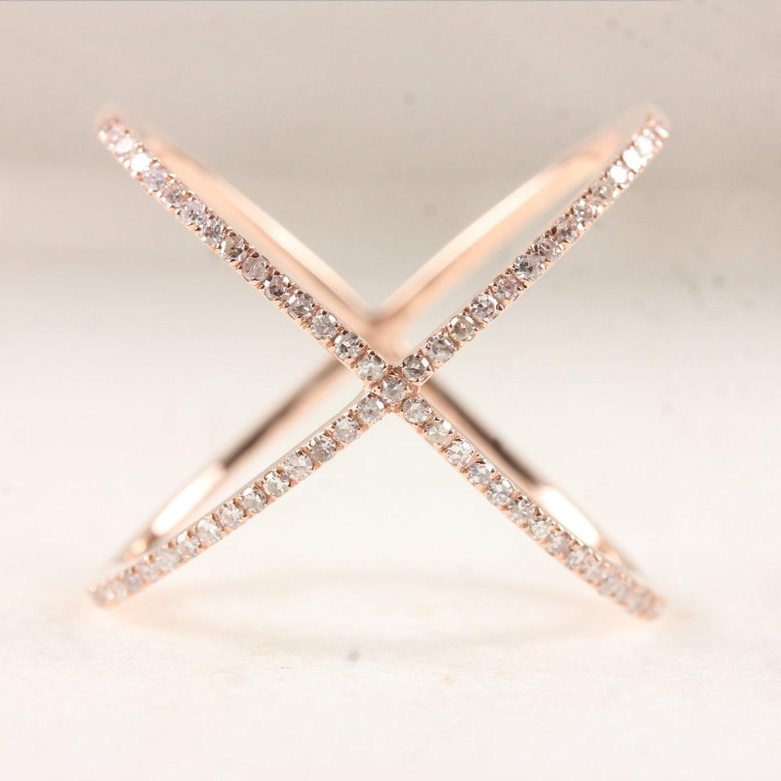14k Gelbgold Kreuzring Natürlicher Pave Diamantring Einzigartiges Geschenk für Frauen. (Brillantschliff) im Angebot