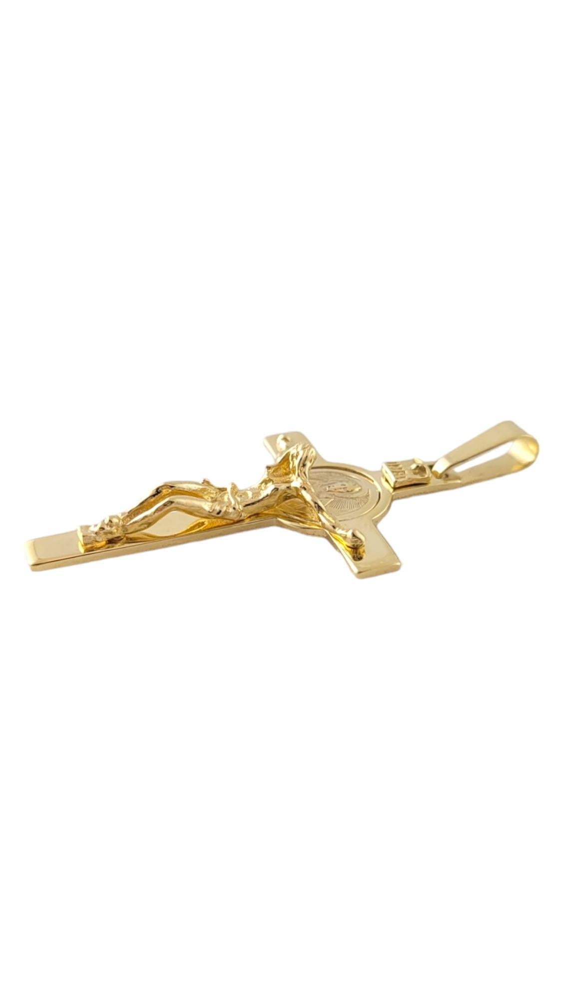 14K Yellow Gold Crucifix Pendant

This beautiful crucifix pendant is crafted from 14K yellow gold and would look gorgeous on anybody!

Size: 36.96mm X 23.49mm X 5.89mm

Weight: 3.02 dwt/ 4.6 g

Hallmark: Italy 14KT

Very good condition,