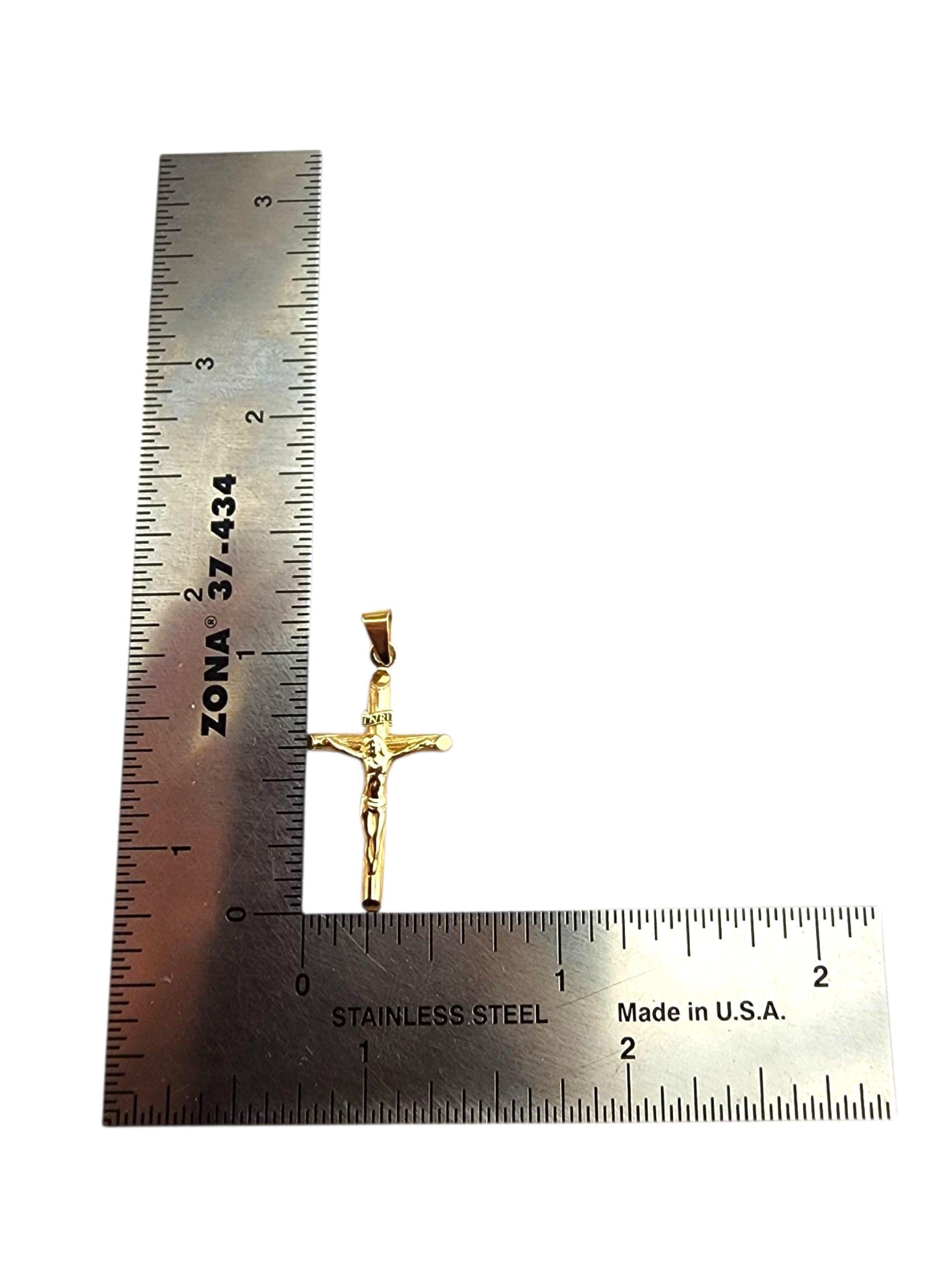 Ciondolo a forma di crocifisso in oro giallo 14K #22380 in vendita 5