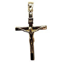 14K Yellow Gold Crucifix Pendant #25518