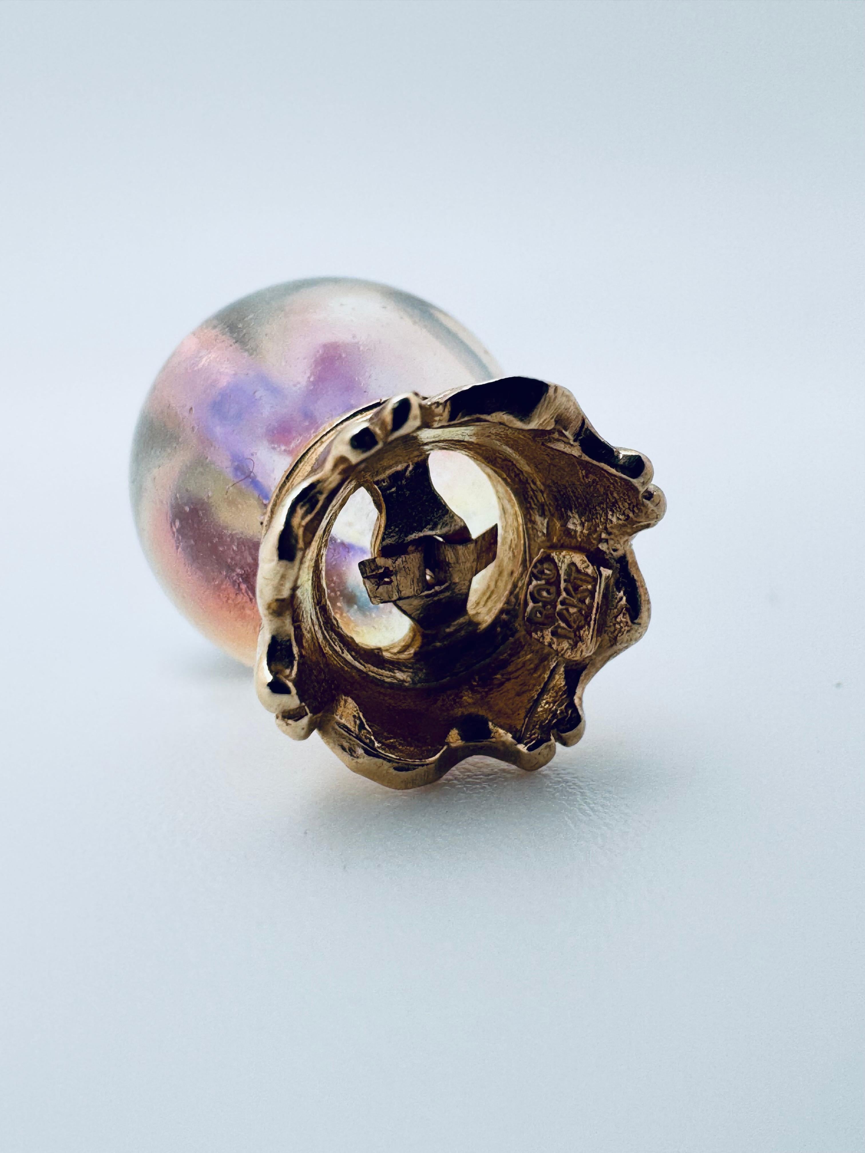 Ciondolo a forma di sfera di cristallo in oro giallo 14K In condizioni discrete in vendita a Palm Desert, CA