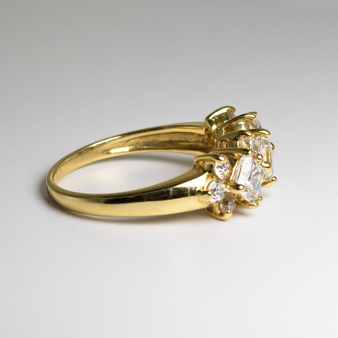 Bague en or jaune 14K à zircon cubique 3.8g Excellent état - En vente à Laguna Beach, CA