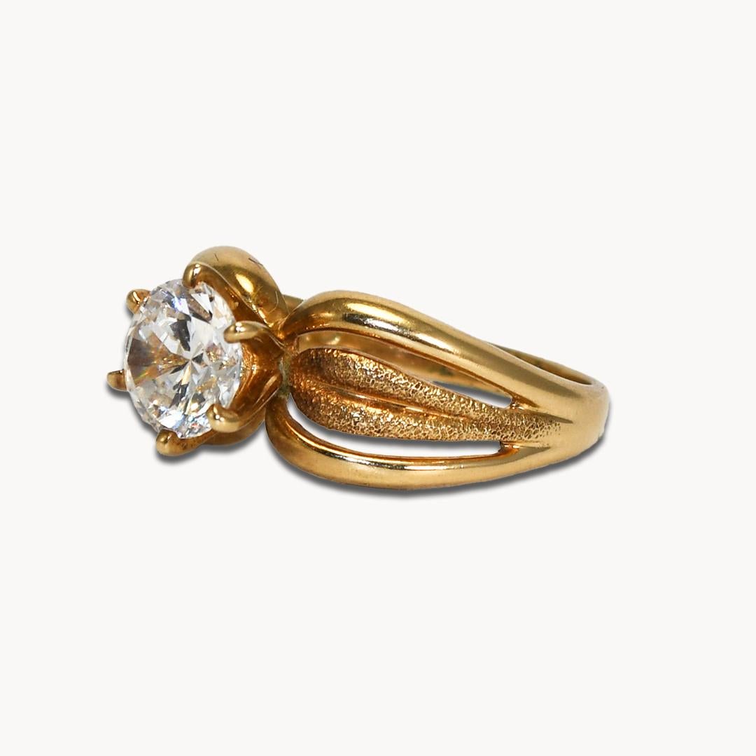 Bague en or jaune 14K à zircon cubique 4.3g en vente 2