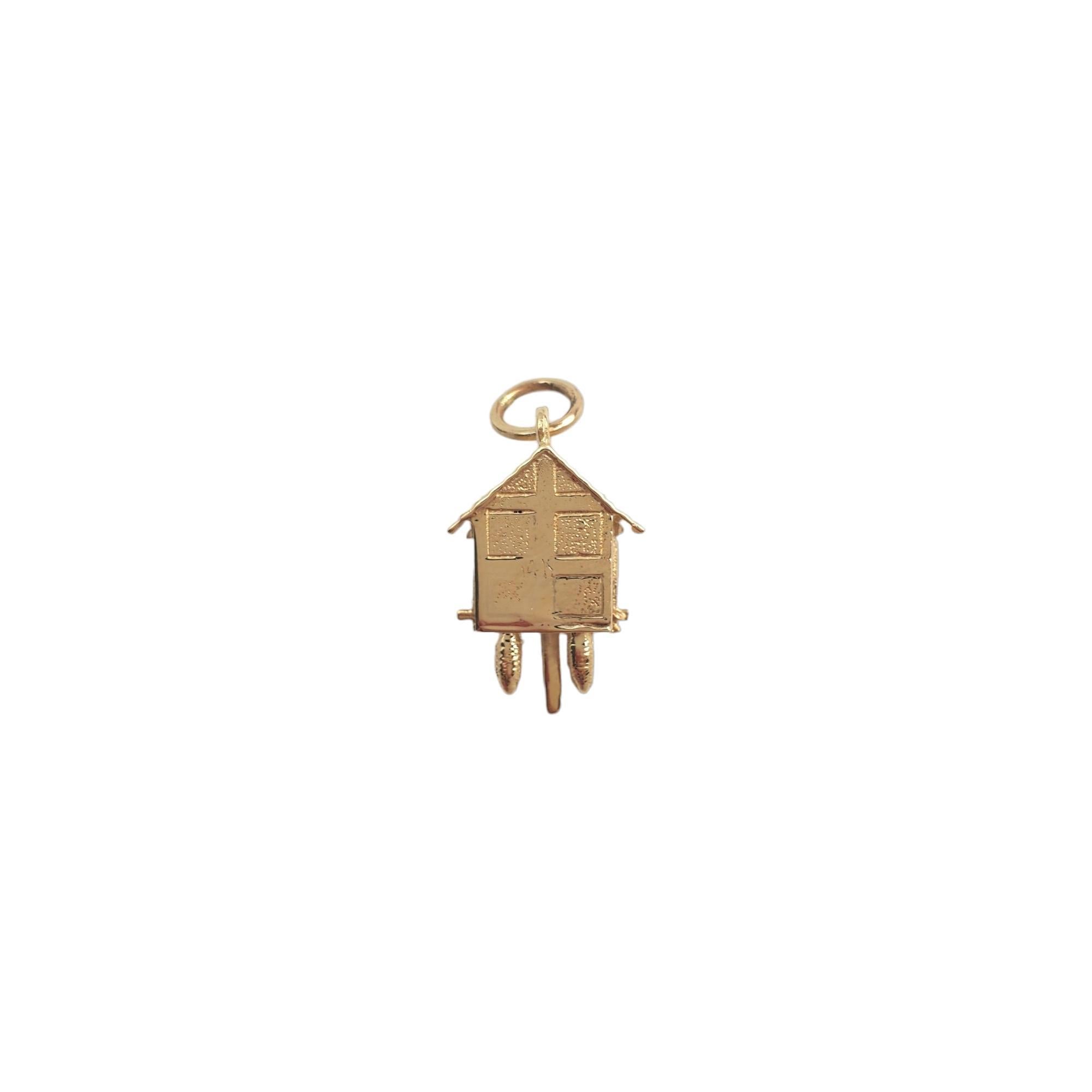 Vintage 14 karat yellow gold cuckoo clock pendant -

This miniature clock brings the nostalgia of classic timepieces and is crafted in meticulously detailed 14K yellow gold. 

Size: 22.3mm x 6.9mm

Stamped: 14K

Weight: 3.33 gr./ 2.1 dwt.

Chain not