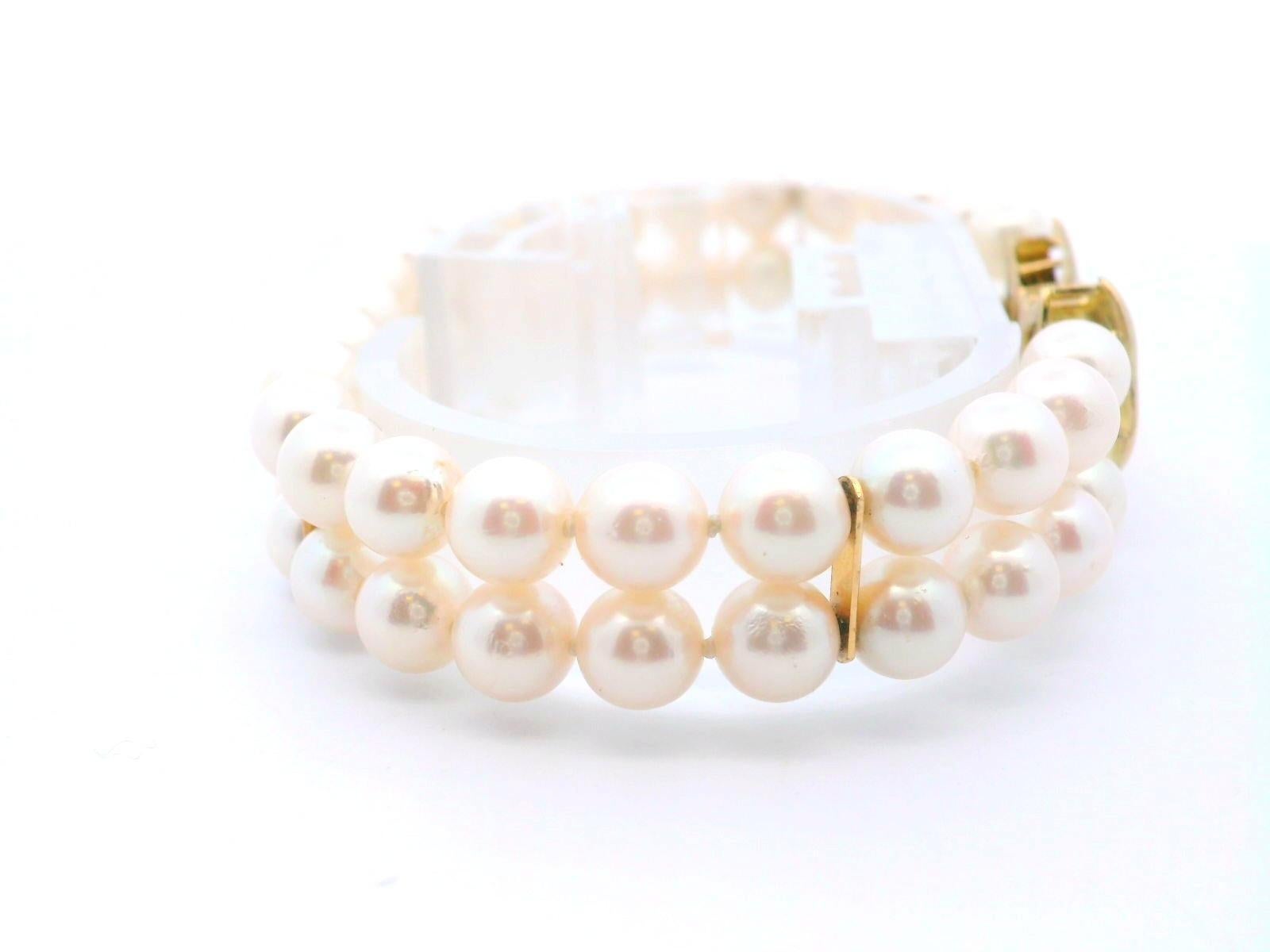 Taglio rotondo Bracciale con doppio filo di perle coltivate in oro giallo 14k con chiusura a diamante in vendita