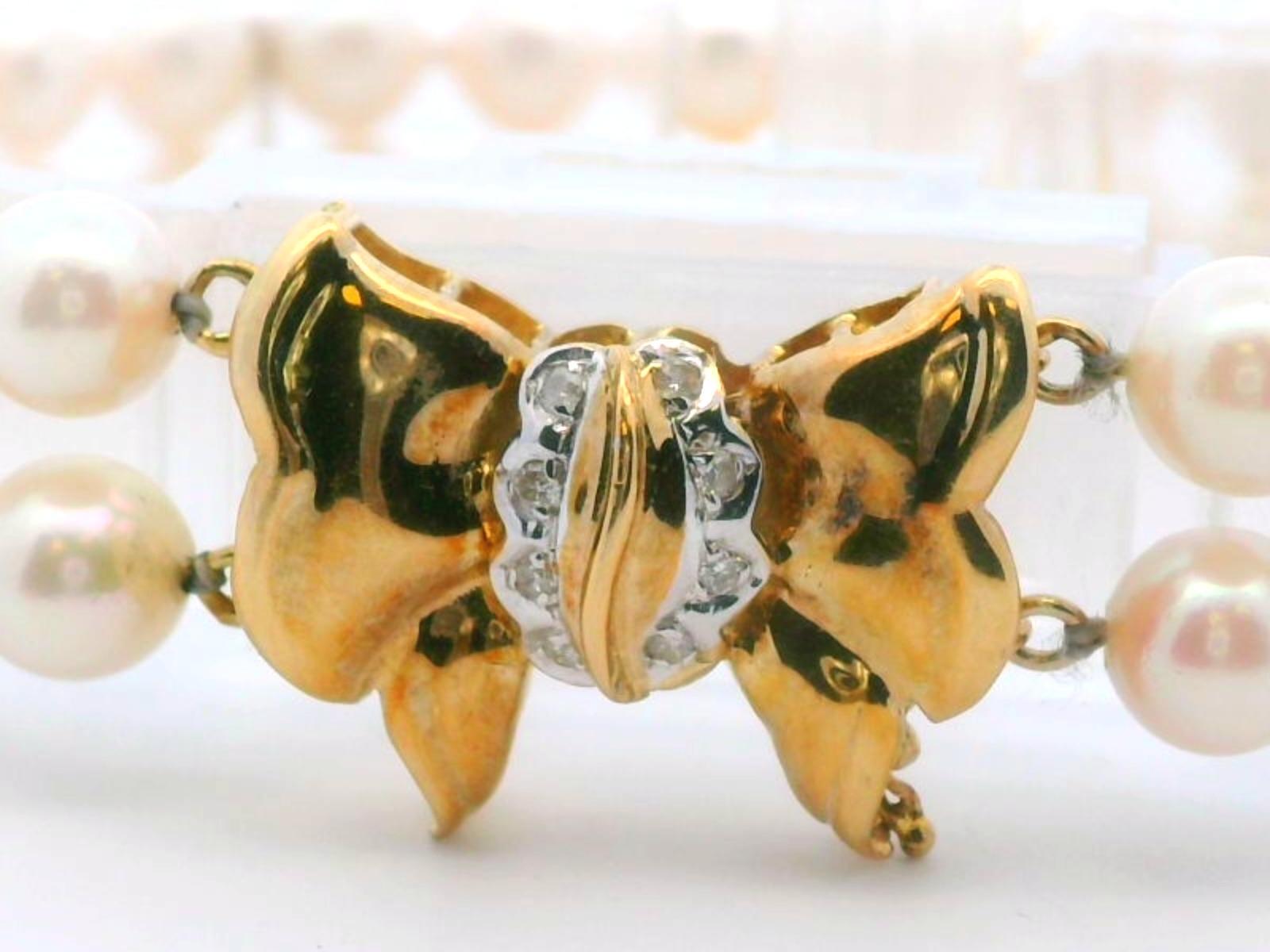 Bracciale con doppio filo di perle coltivate in oro giallo 14k con chiusura a diamante in vendita 3