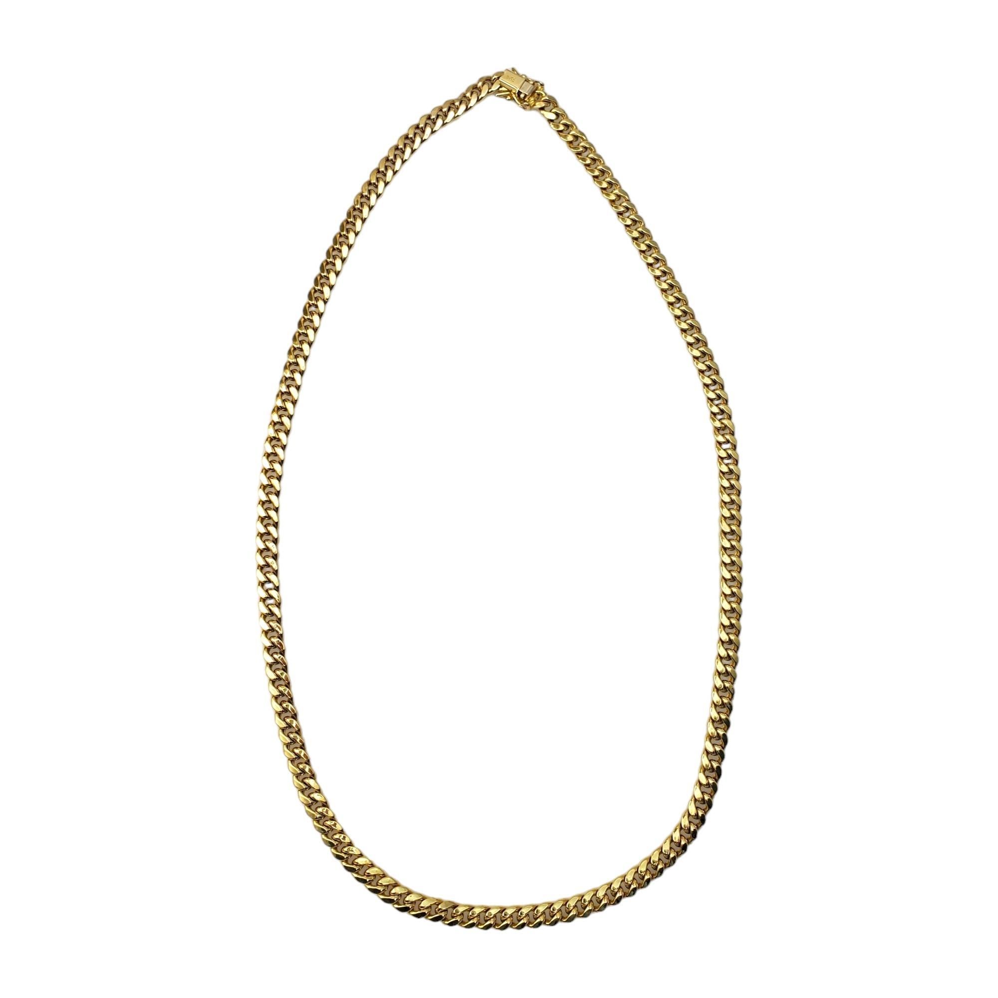 Vintage 14K Yellow Gold Curb Chain - 

This bold curb chain is crafted in meticulously detailed 14K yellow gold. 
 
Chain Length: 22 Inches

Hollow links 6mm wide

Weight: 14.9 dwt. / 23.3 gr.

Marked: 14K RCI JO

Very good condition, professionally