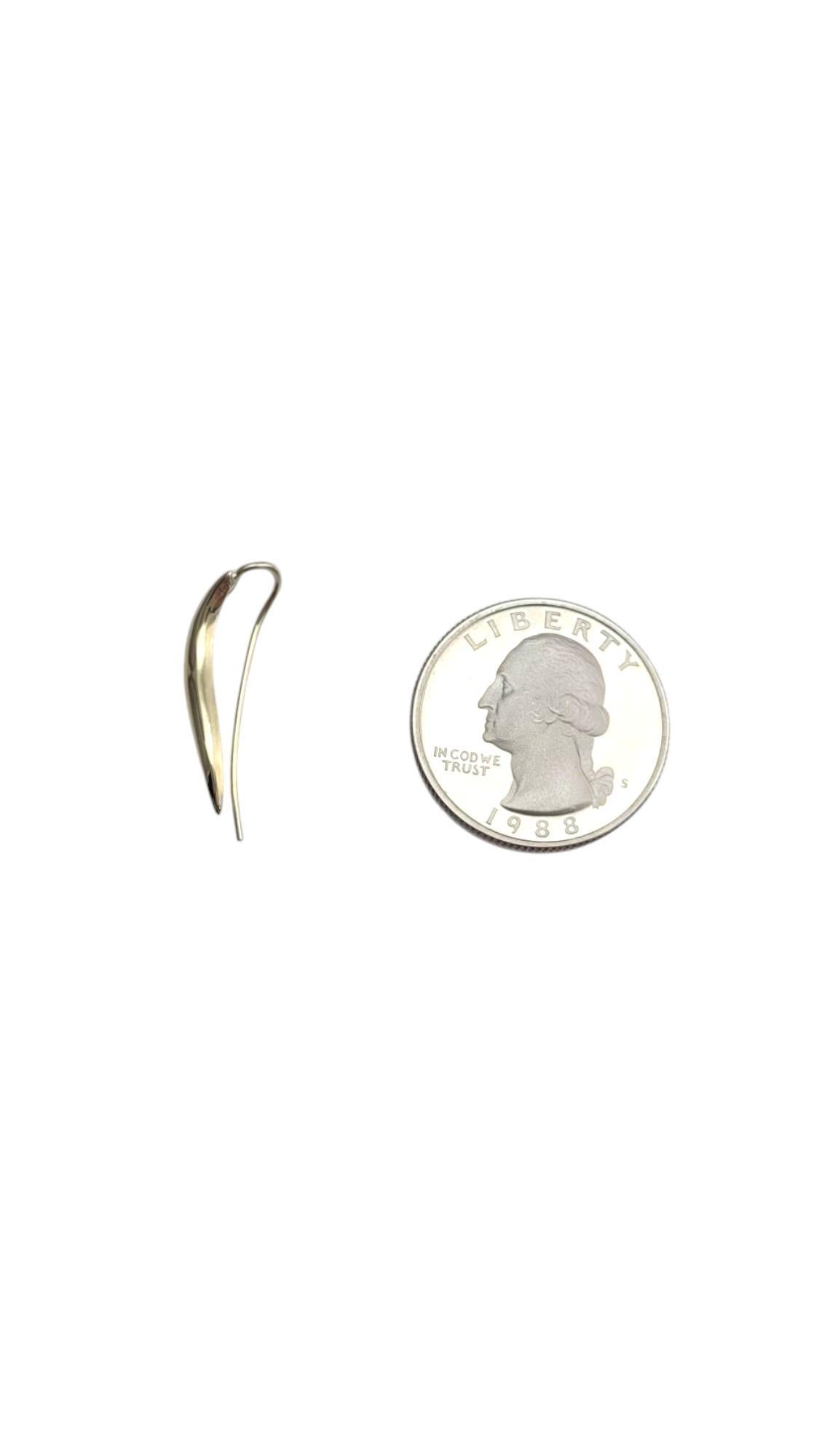 Women's 14K Yellow Gold Curved Feather Earrings #21084 For Sale