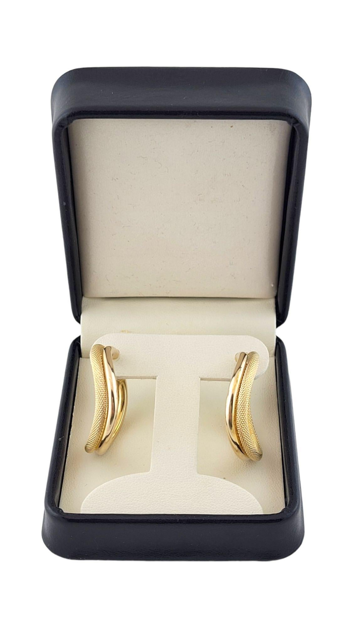 14K yellow Gold Curved Textured Hoop Earrings #14493 For Sale 2
