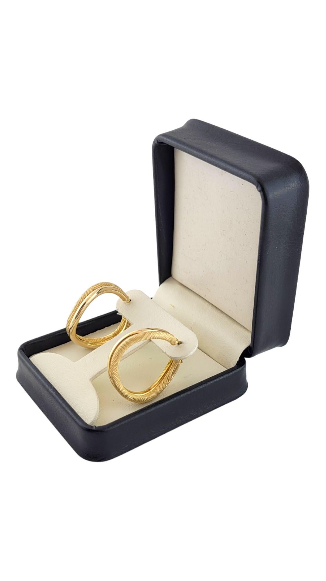 14K yellow Gold Curved Textured Hoop Earrings #14493 For Sale 3