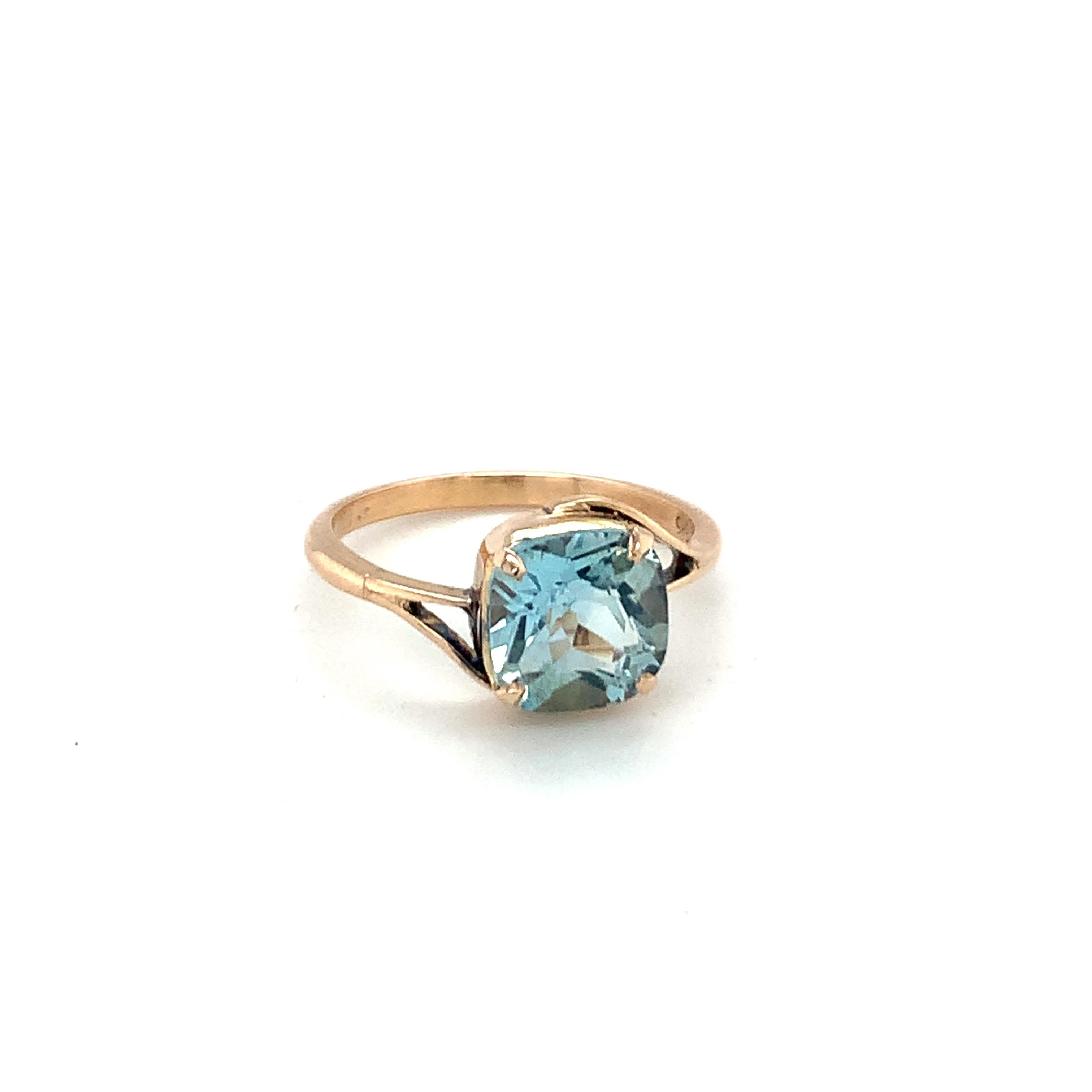 14K Yellow Gold Cushion Cut Aquamarine Solitaire Ring For Sale 5