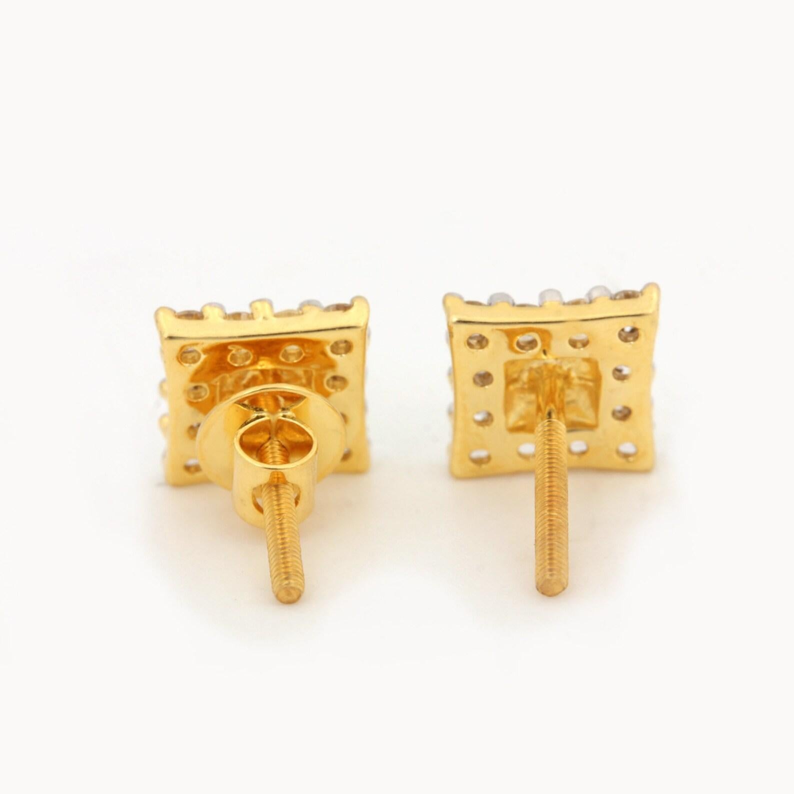 Clous d'oreilles design en or jaune 14 carats en forme de coussin avec diamants pavés naturels en vente 1