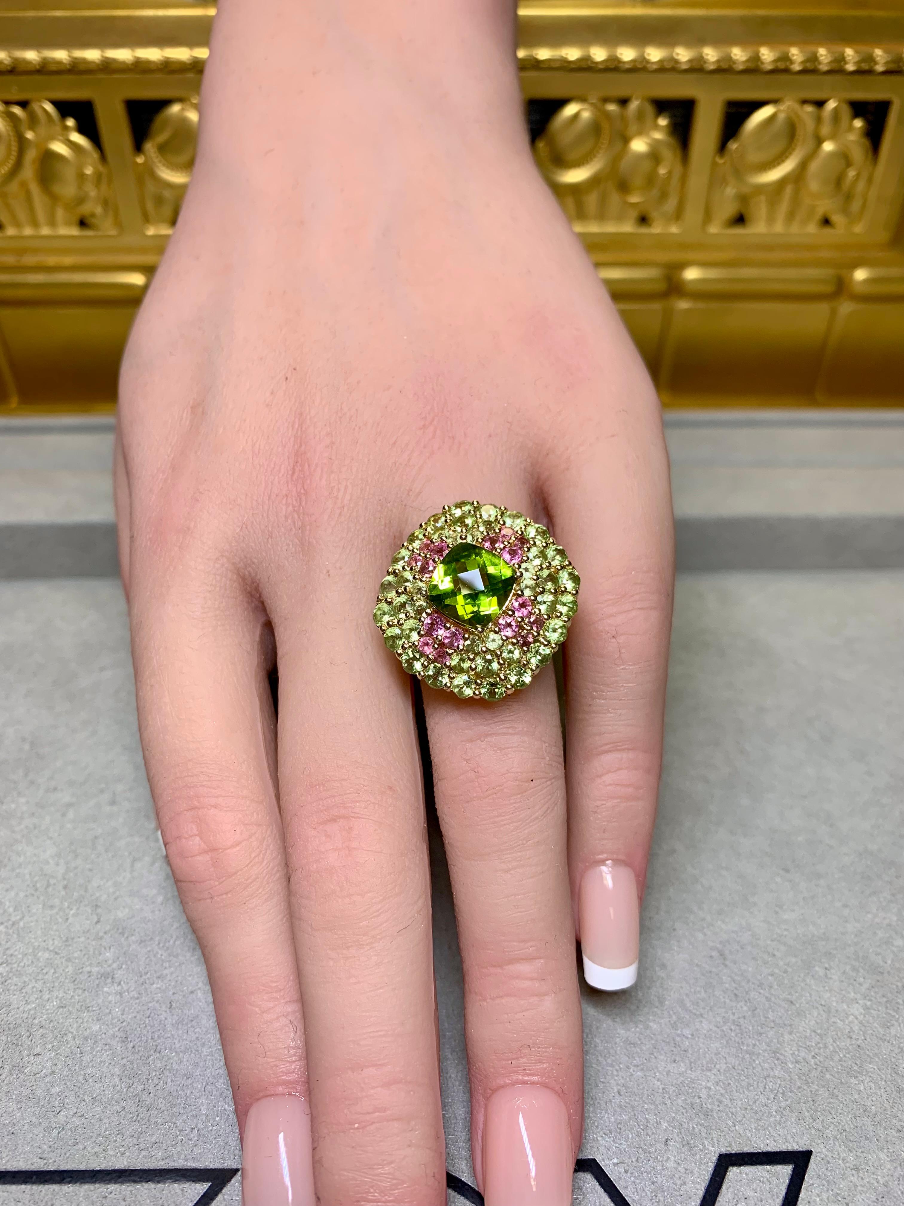 14K Yellow Gold Cushion Shaped Peridot Tourmaline Large Cocktail Ring Sz 7 For Sale 2