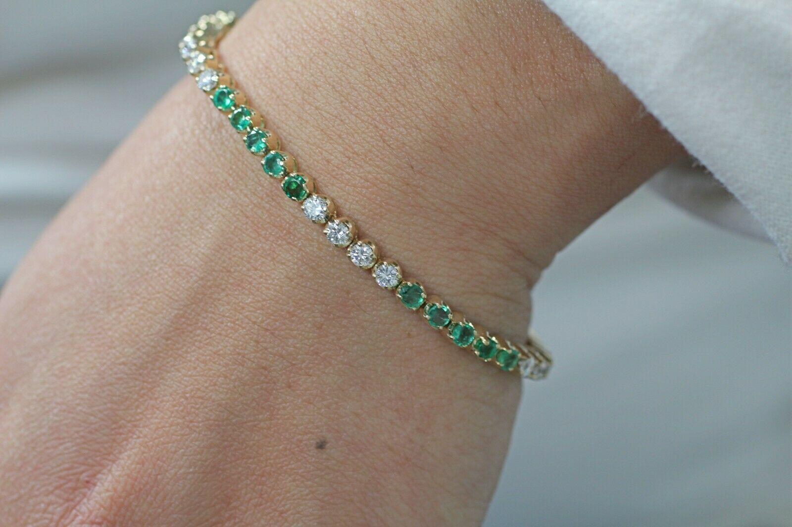 14 Karat Gold Custom Made Bracelet with Very Clean Emeralds and Round Diamonds In Excellent Condition In Los Angeles, CA