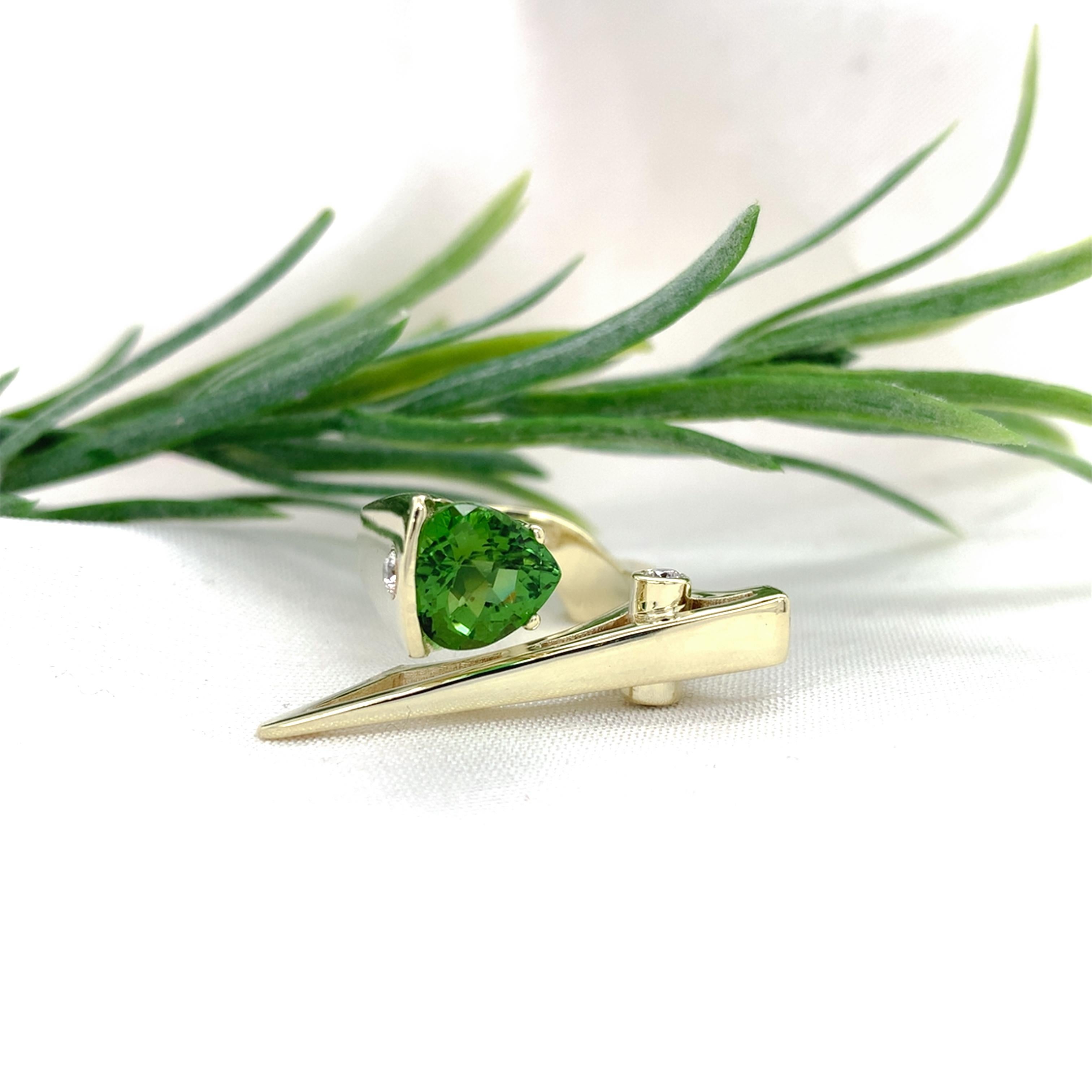 Modernistischer Peridot- und Diamantring aus 14 Karat Gelbgold von Harry Roa im Angebot 6