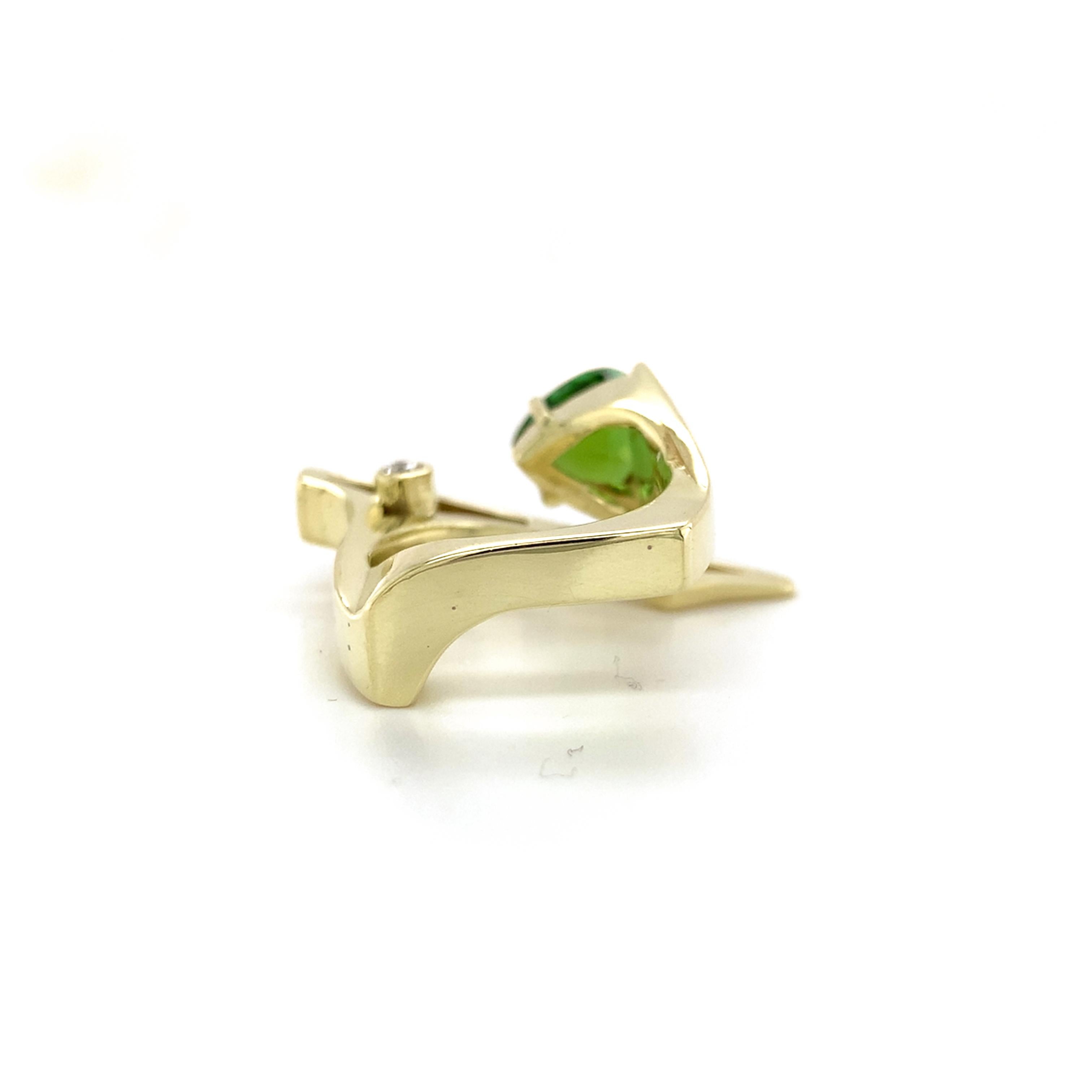 Modernistischer Peridot- und Diamantring aus 14 Karat Gelbgold von Harry Roa im Angebot 3
