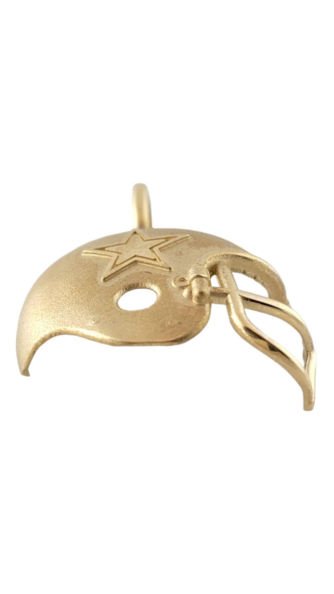 14K Yellow Gold Dallas Cowboys Helmet Pendant #16898 In Good Condition For Sale In Washington Depot, CT
