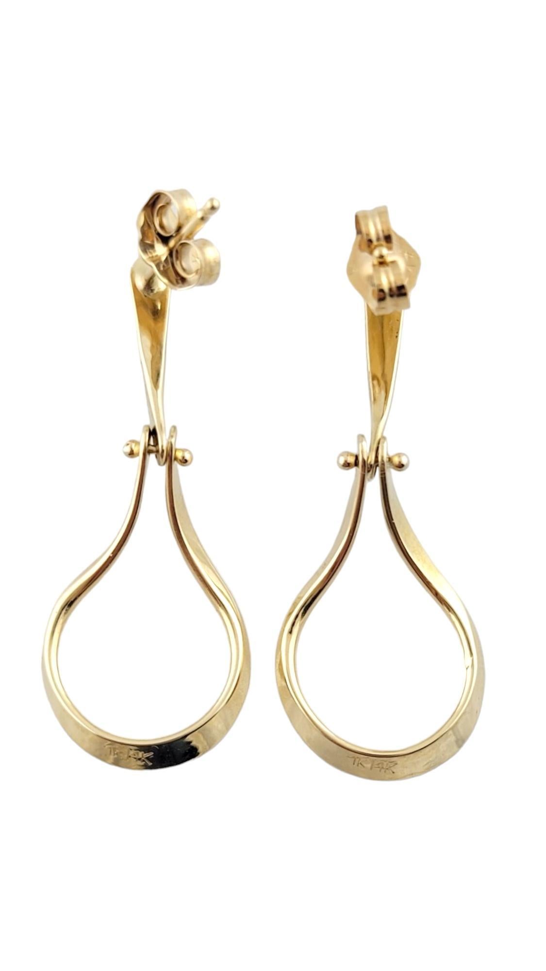 14K Yellow Gold Dangle Earrings #16131 In Good Condition For Sale In Washington Depot, CT