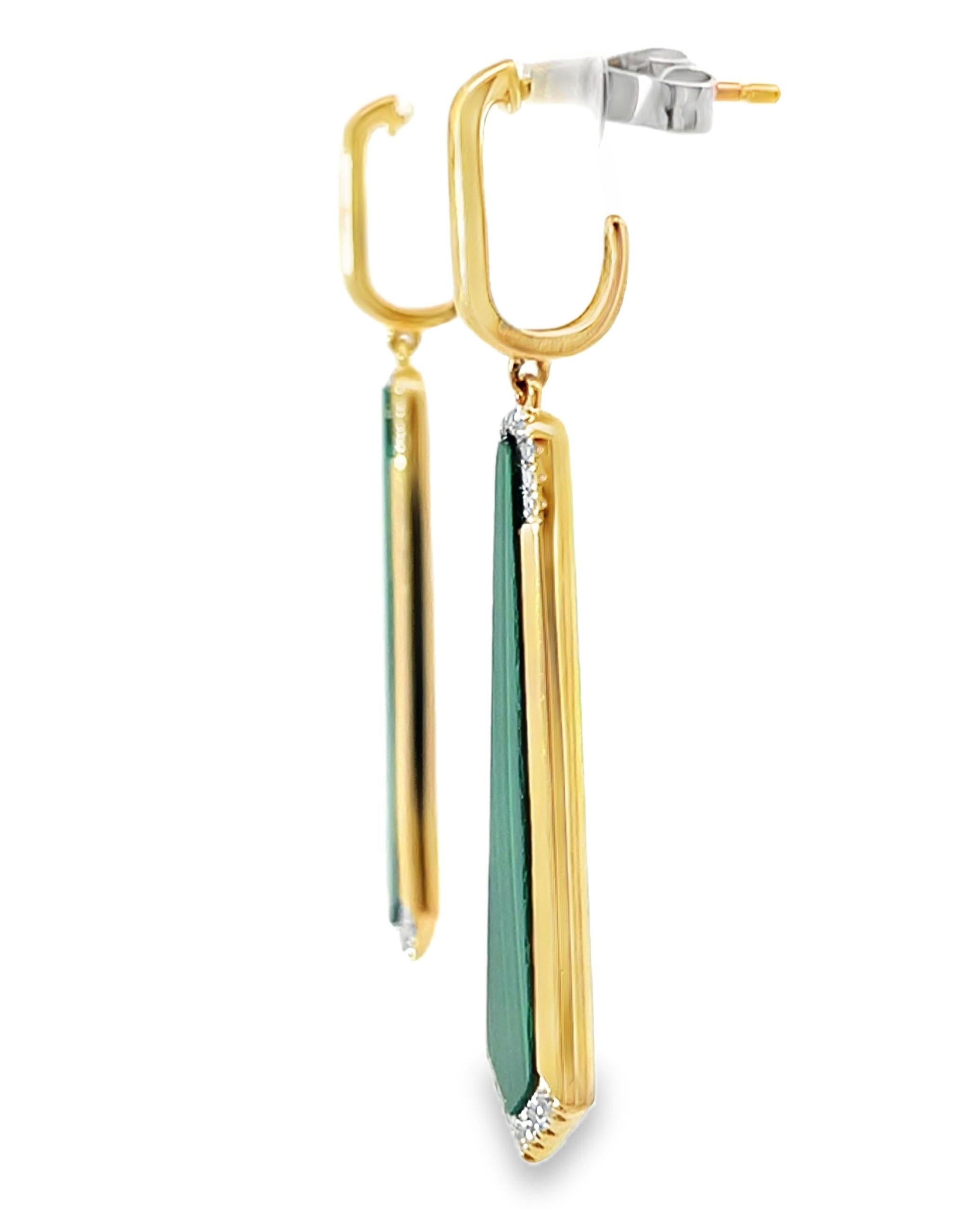 Taille mixte Boucles d'oreilles pendantes en or jaune 14K avec diamant 0.15 carats et malachite 4.86 carats en vente