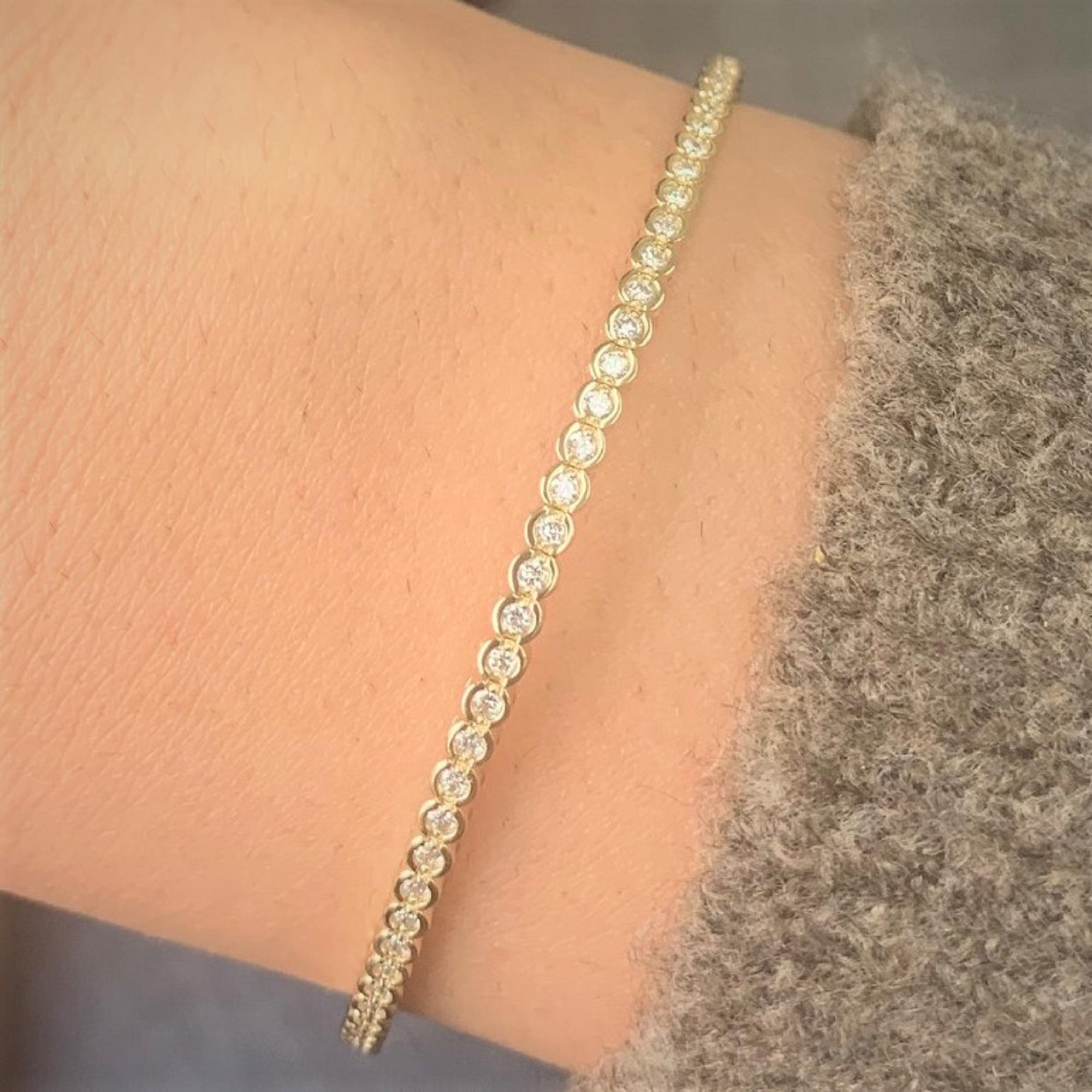 Quality Stackable Bangle: Made from real 14k gold and 80 glittering white approximately 0.96 ct. Certified diamonds, featuring a single row of white diamonds flexible diameter for comfort with a color and clarity of GH-SI
 Surprise Your Loved One