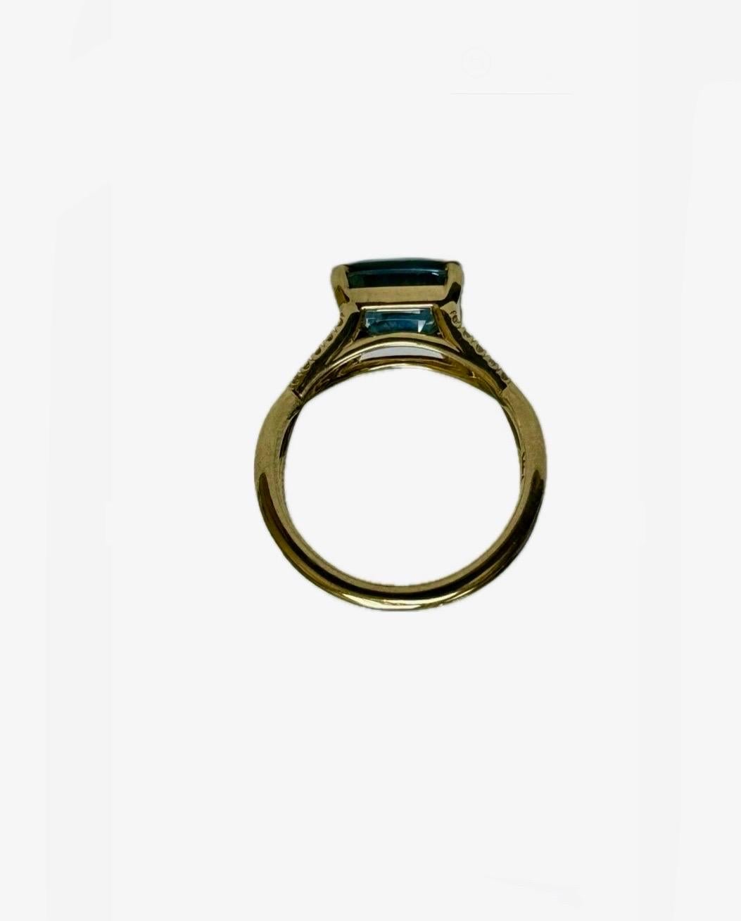 14K Yellow Gold Diamond 2.93 Carat Cushion Cut East West Set Engagement Ring In New Condition For Sale In Los Angeles, CA