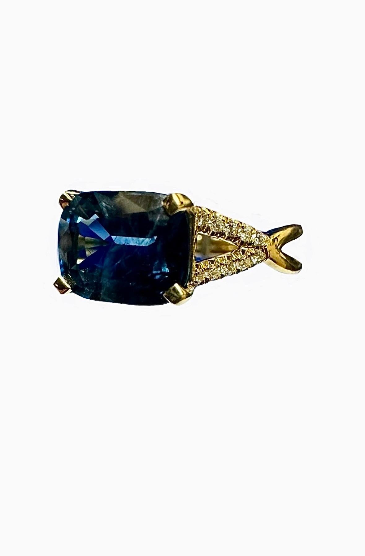 14K Yellow Gold Diamond 2.93 Carat Cushion Cut East West Set Engagement Ring For Sale 1