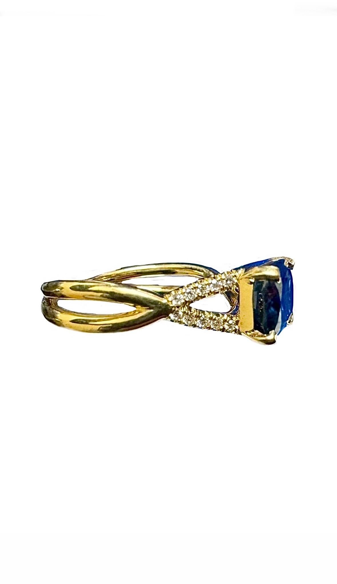 14K Yellow Gold Diamond 2.93 Carat Cushion Cut East West Set Engagement Ring For Sale 3