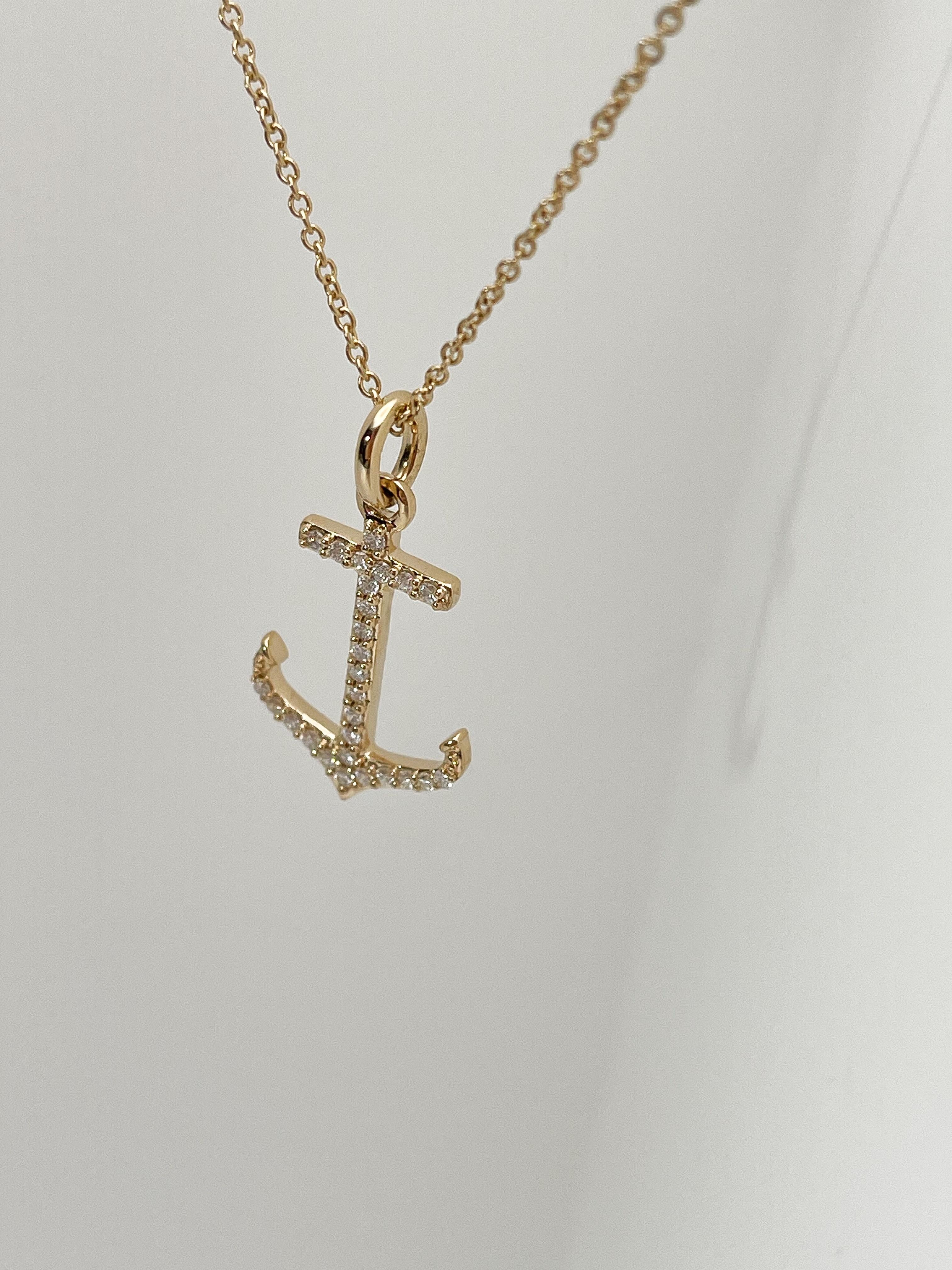 14K Yellow Gold .25 CTW Diamond Anchor Pendant Necklace In Excellent Condition For Sale In Stuart, FL