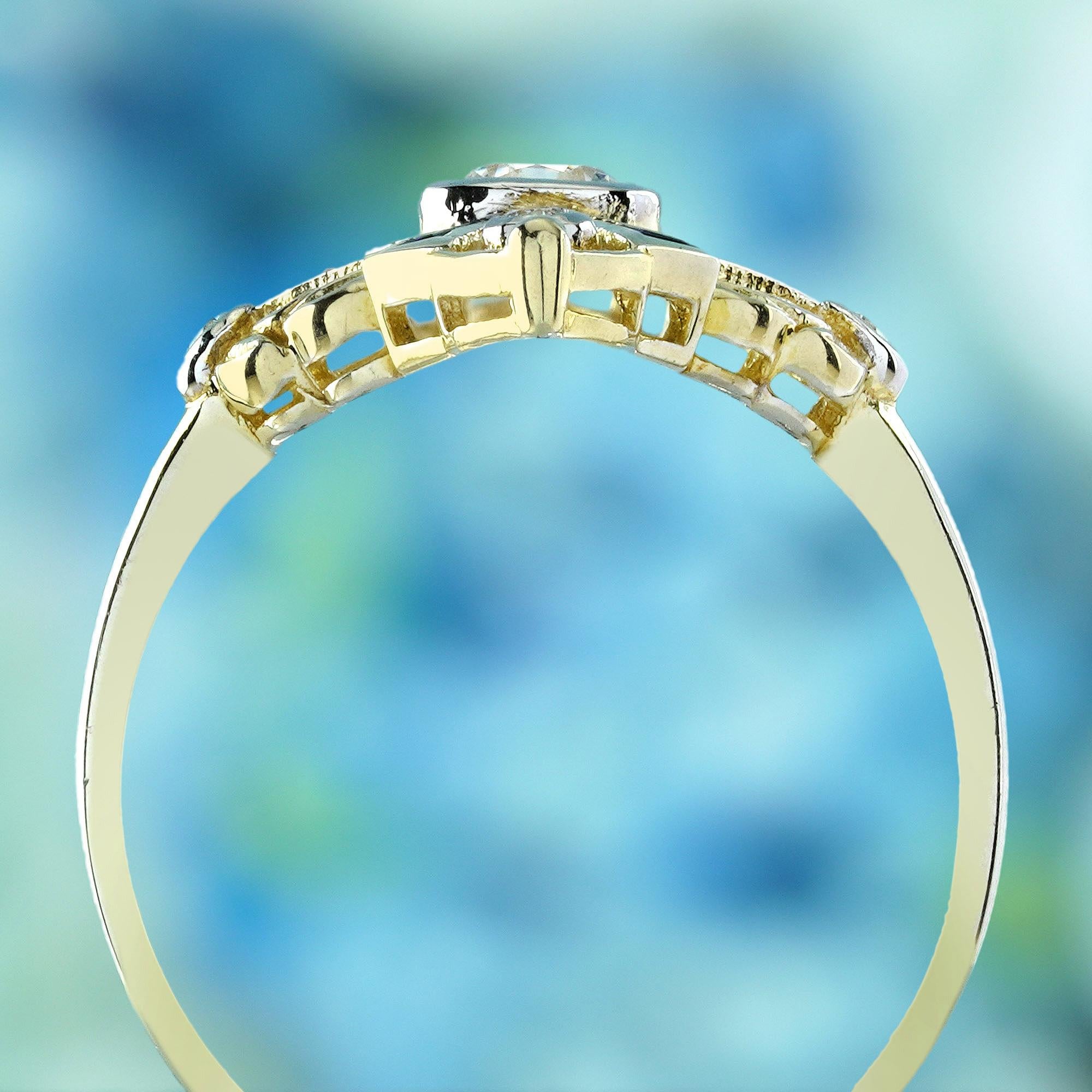 14K Gelbgold Diamant und blauer Saphir Vintage Style Ring (Rundschliff) im Angebot