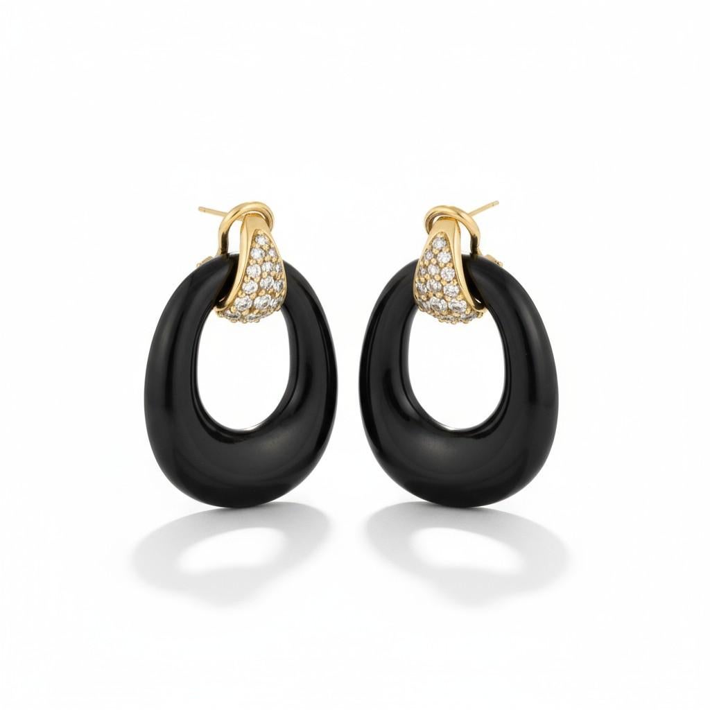Moderne Boucles d'oreilles en or jaune 14K avec diamants et onyx sculpté, Door Knocker 1.5 Inch en vente