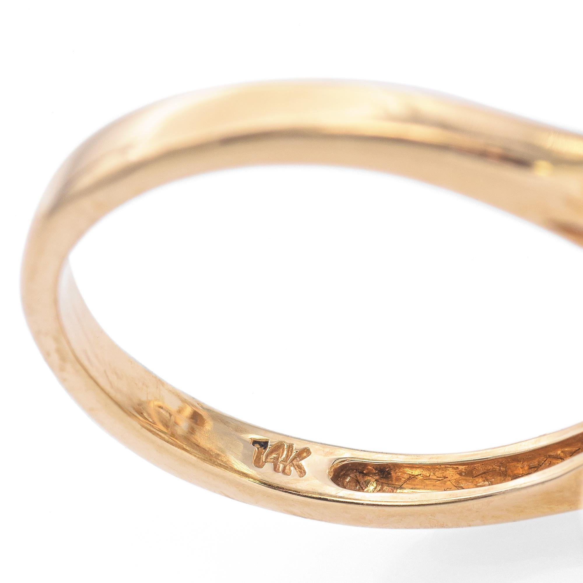 14K Yellow Gold Diamond and Emerald Floral Cocktail Ring In Good Condition For Sale In New York, NY