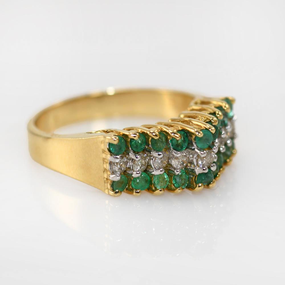 Women's 14k Yellow Gold Diamond and Emerald Ring 5.1gr 1.00tcw For Sale
